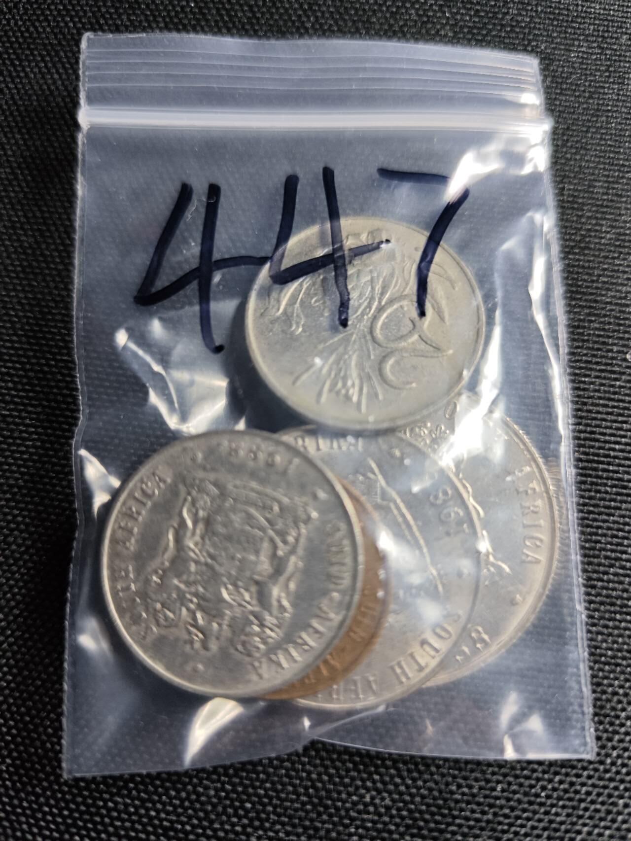 KK钱币收藏小铺   套币专场 2月预留时间 周末发货  1988南非清年6枚