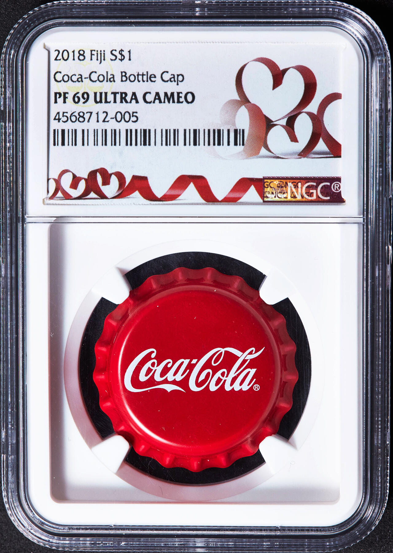 【俄甄集藏】2026年(050)04-01星期三 晚 19:30 全场包邮 斐济2018年可口可乐瓶盖英文版1元精制彩绘银币，NGC PF69UC，重6克，999银，首年份