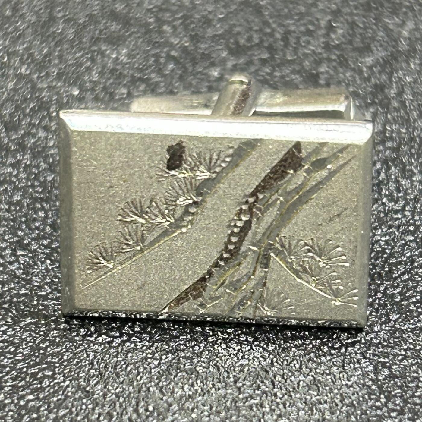 西秦中古拍卖第八十一期  海外回流纯银袖扣 有银标 重5.6克