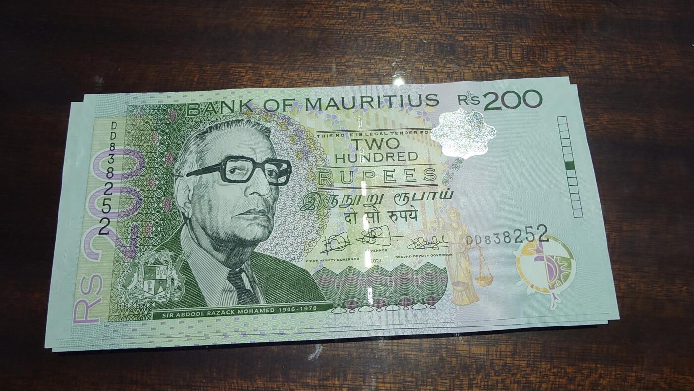 世界钱币～微拍第241期暨2026年第22期  部分新货（群里挑剩）陆续上架 2023年毛里求斯200卢比 全新绝品无47尾号252