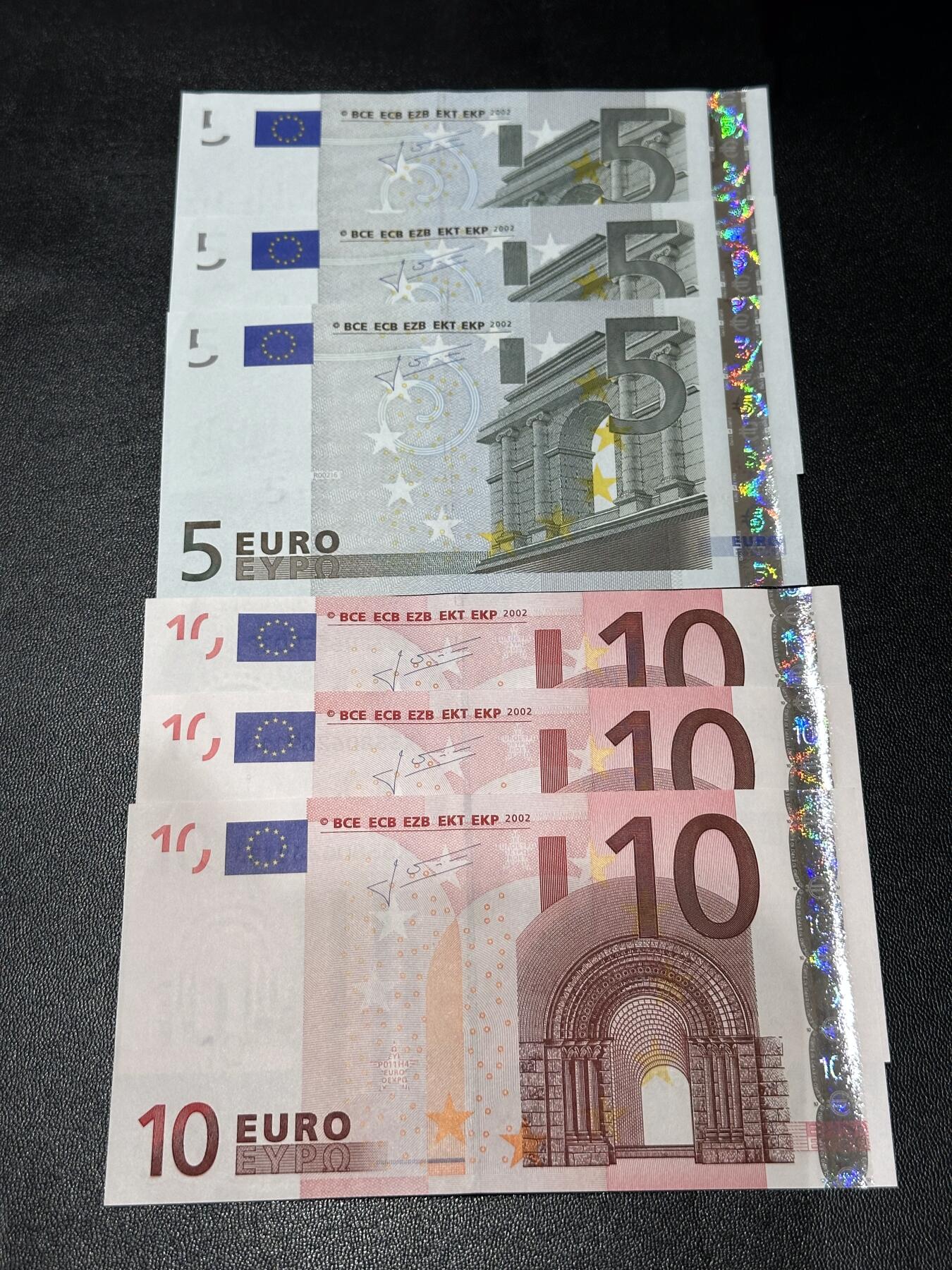 《外钞收藏家》第六百二十期（畅拍场）（长期征集拍品、欢迎藏友们联系合作） 二签5和10欧元 6张一起 全新