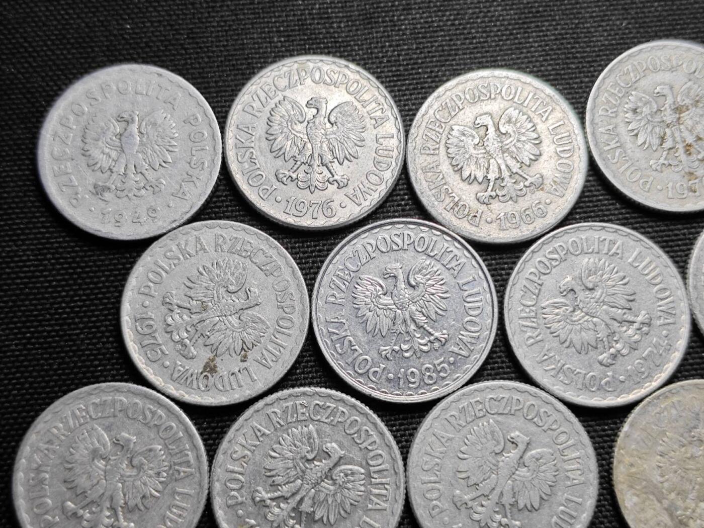 KK钱币收藏小铺   套币专场 2月预留时间 周末发货  波兰1兹罗提一组22枚