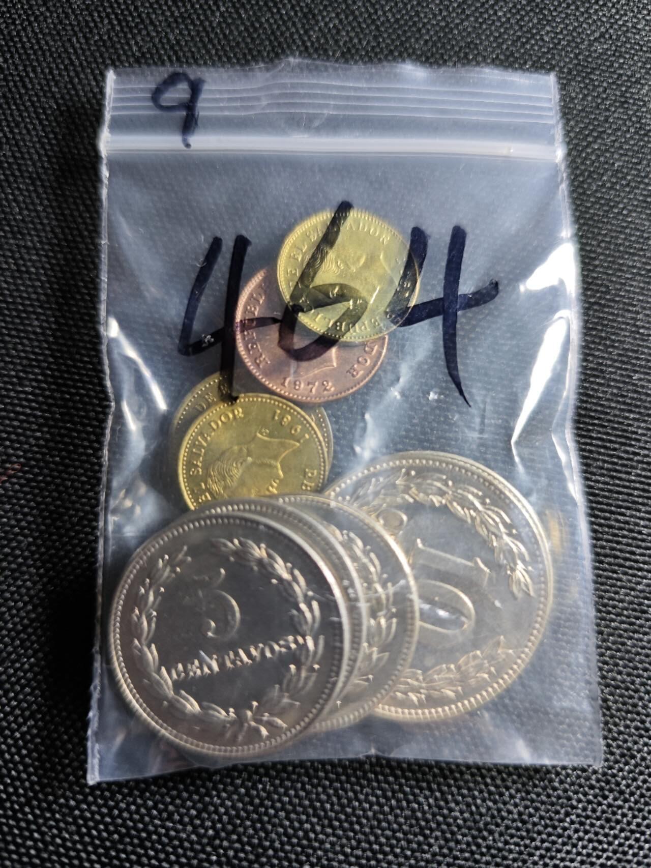 KK钱币收藏小铺   套币专场 2月预留时间 周末发货  萨尔瓦多大小面值一组 好品