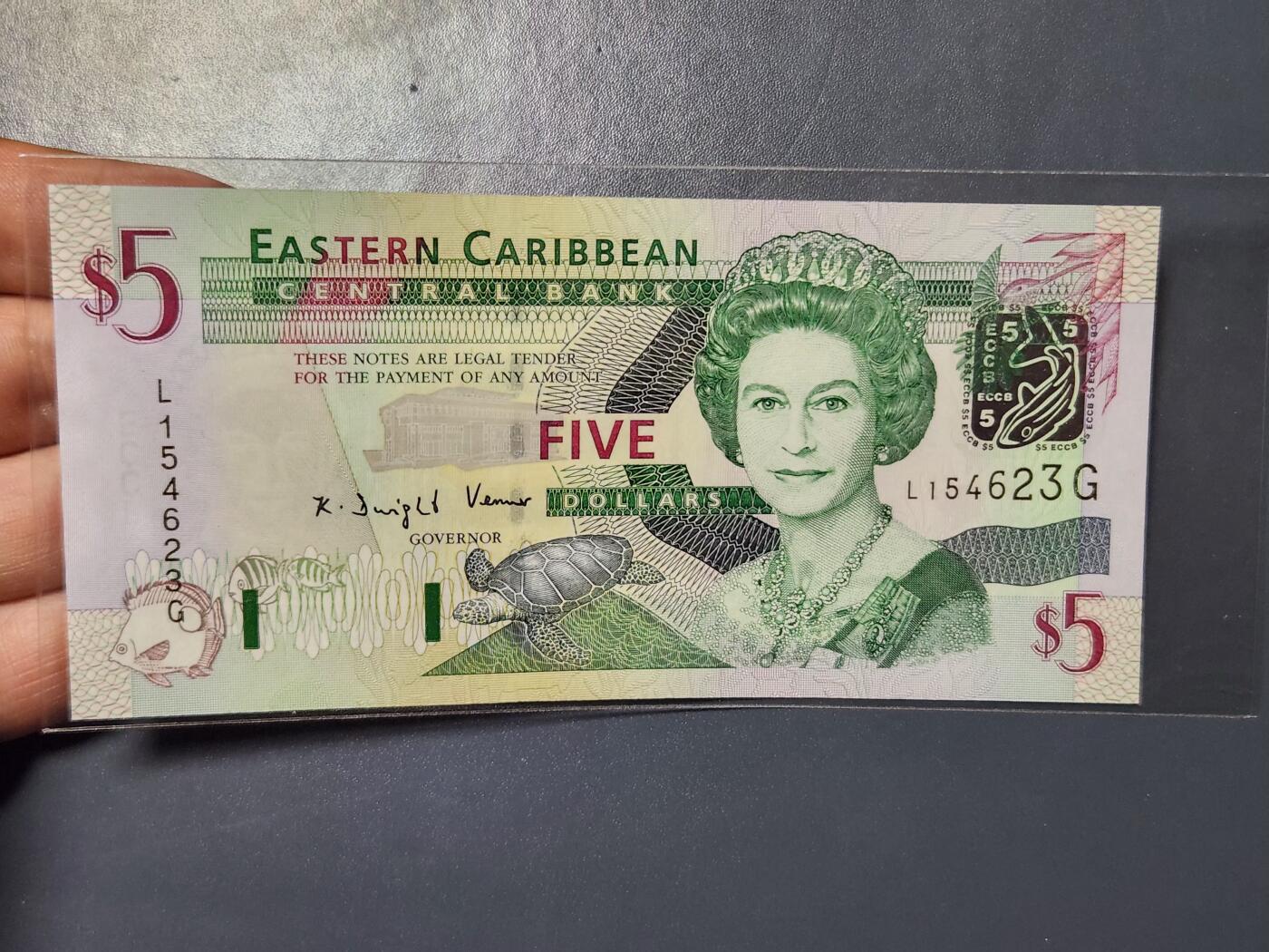 3月25号晚上8点 外国纸币自动截拍第45场 全新UNC 东加勒比 格林纳达（G标识）2003年5元