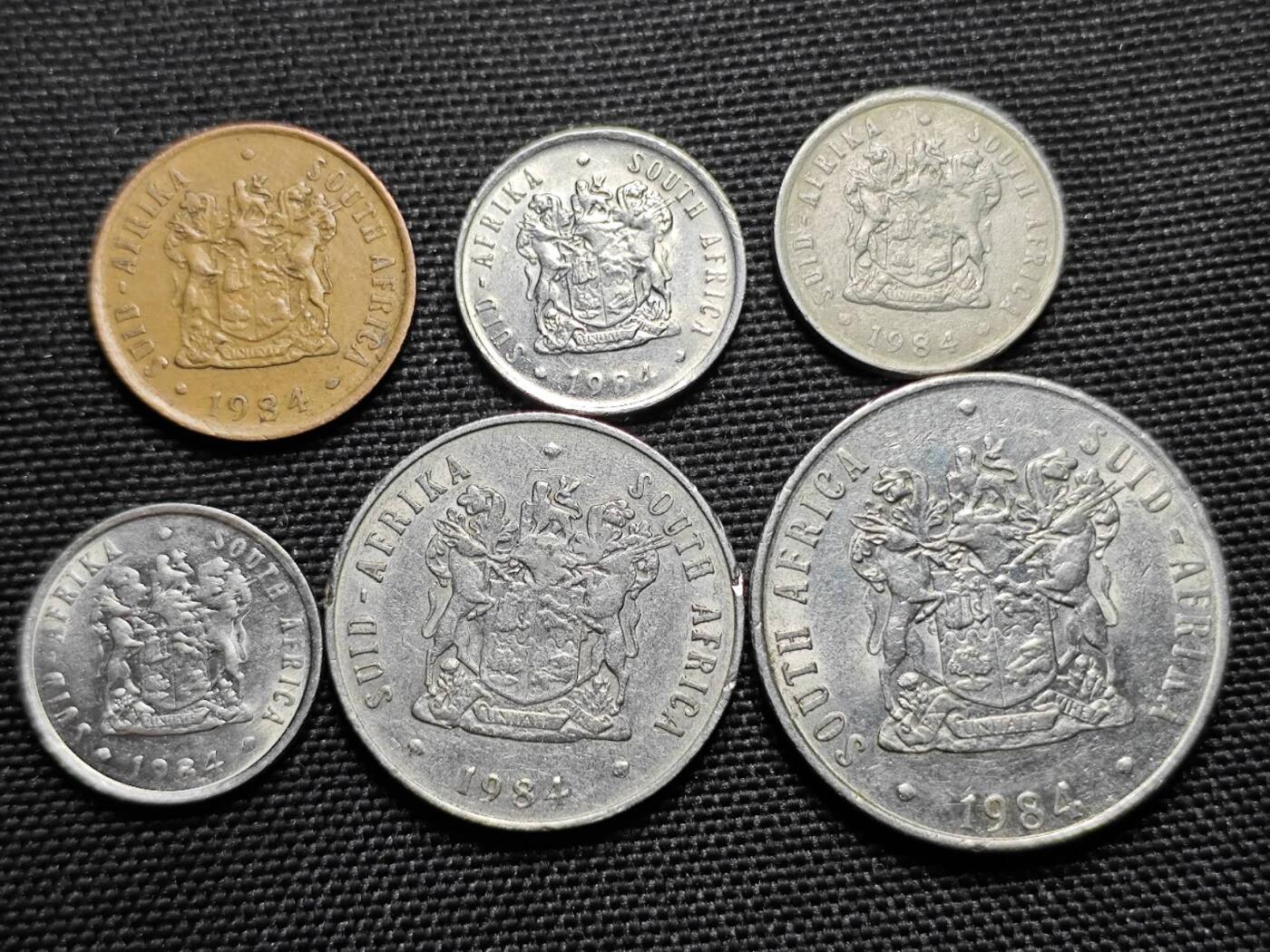 KK钱币收藏小铺   套币专场 2月预留时间 周末发货  1984南非6枚清年套