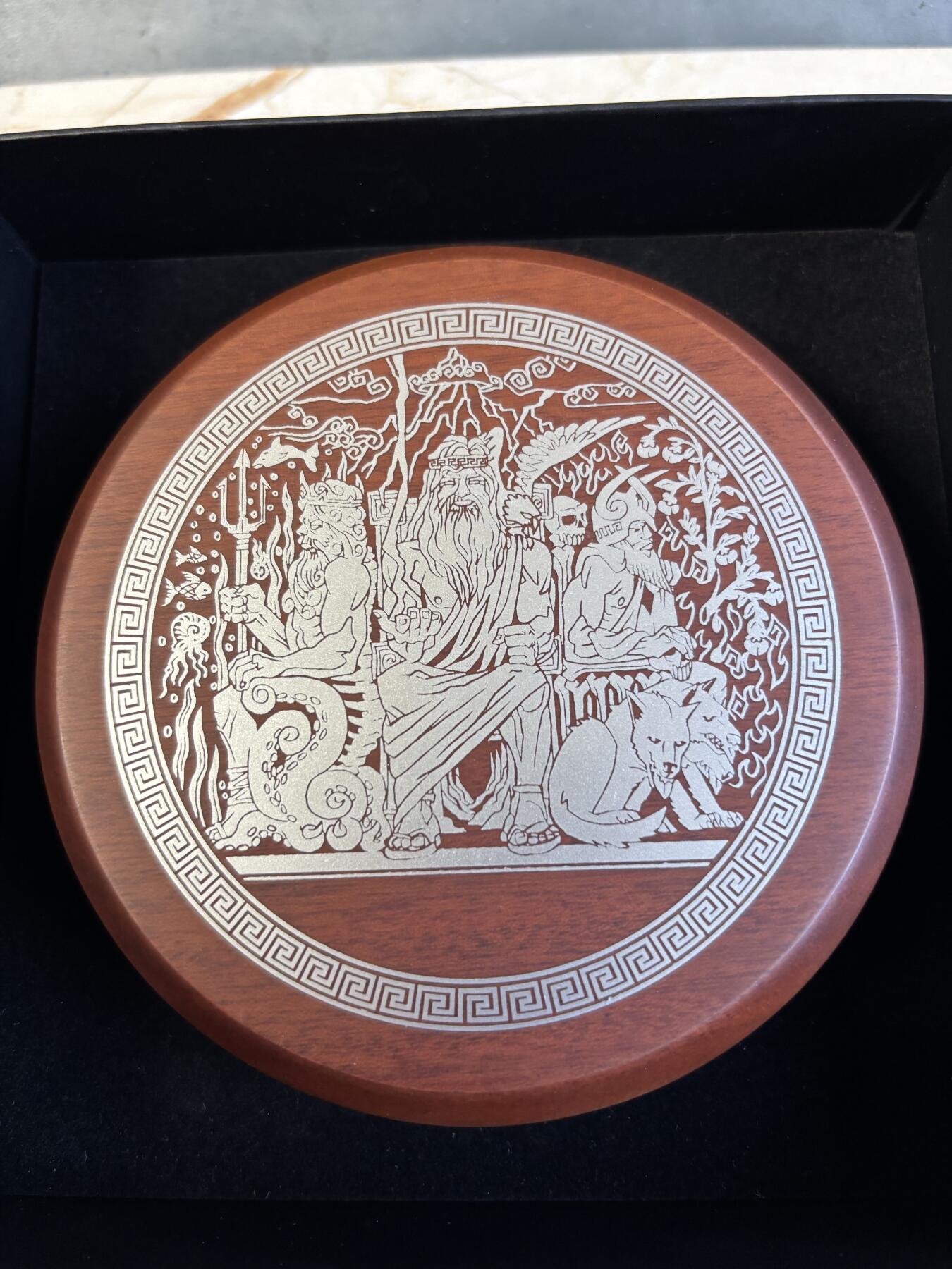 第195期拍卖 图瓦卢2014年奥林匹斯众神系列1宙斯高浮雕银币，999银，发行1500枚