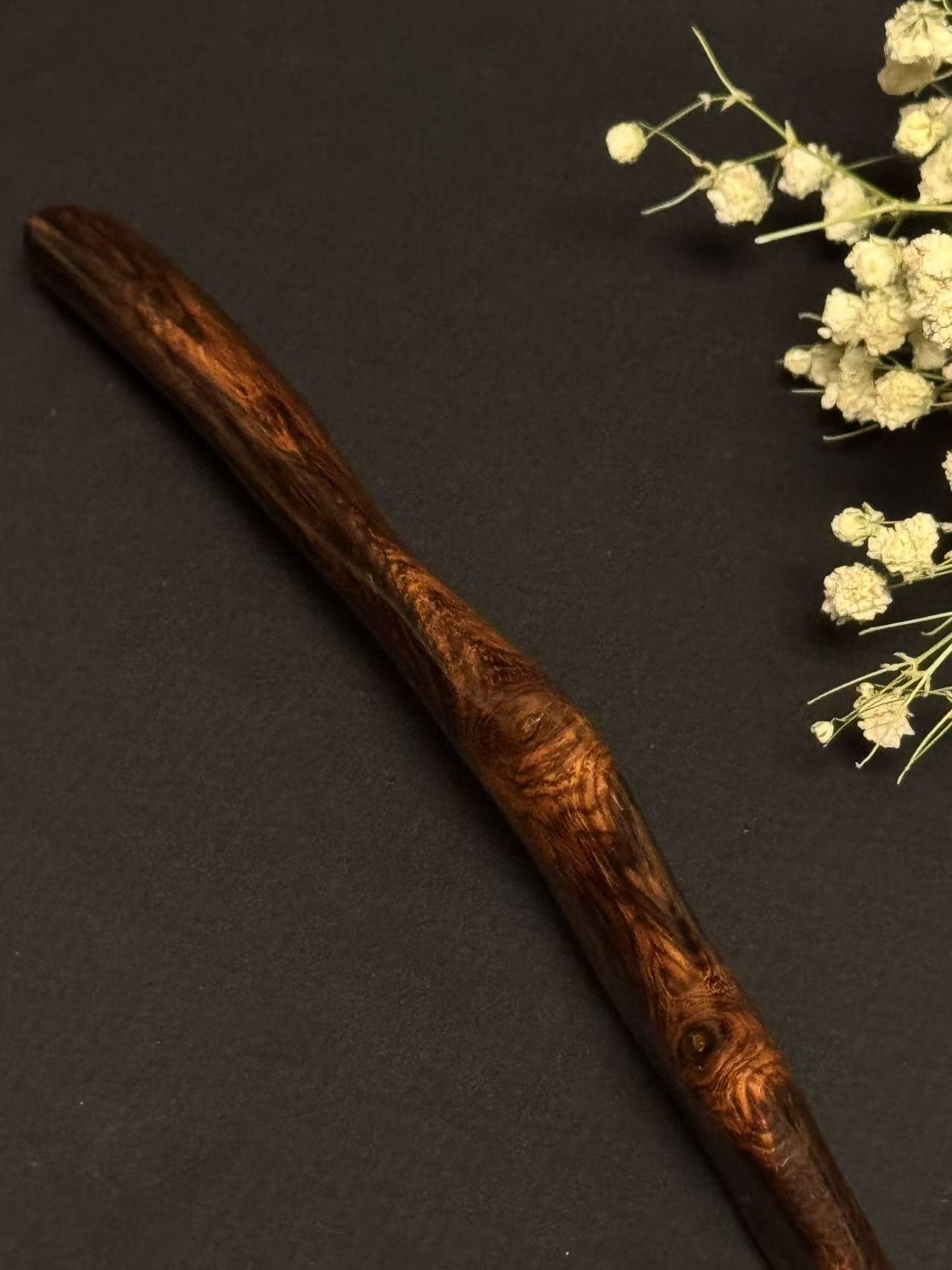 零元拍：NO.2海南黄花梨紫梨随形文玩把玩棍，尺寸约：31/1.6CM