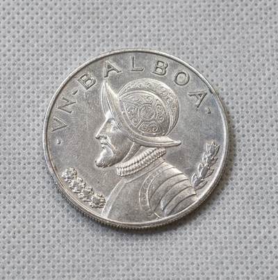 甄臻铺-世界币章拍卖（第56期），送拍享返佣金等优惠多多 - 巴拿马1947 自由女神 1巴博亚 26.8g