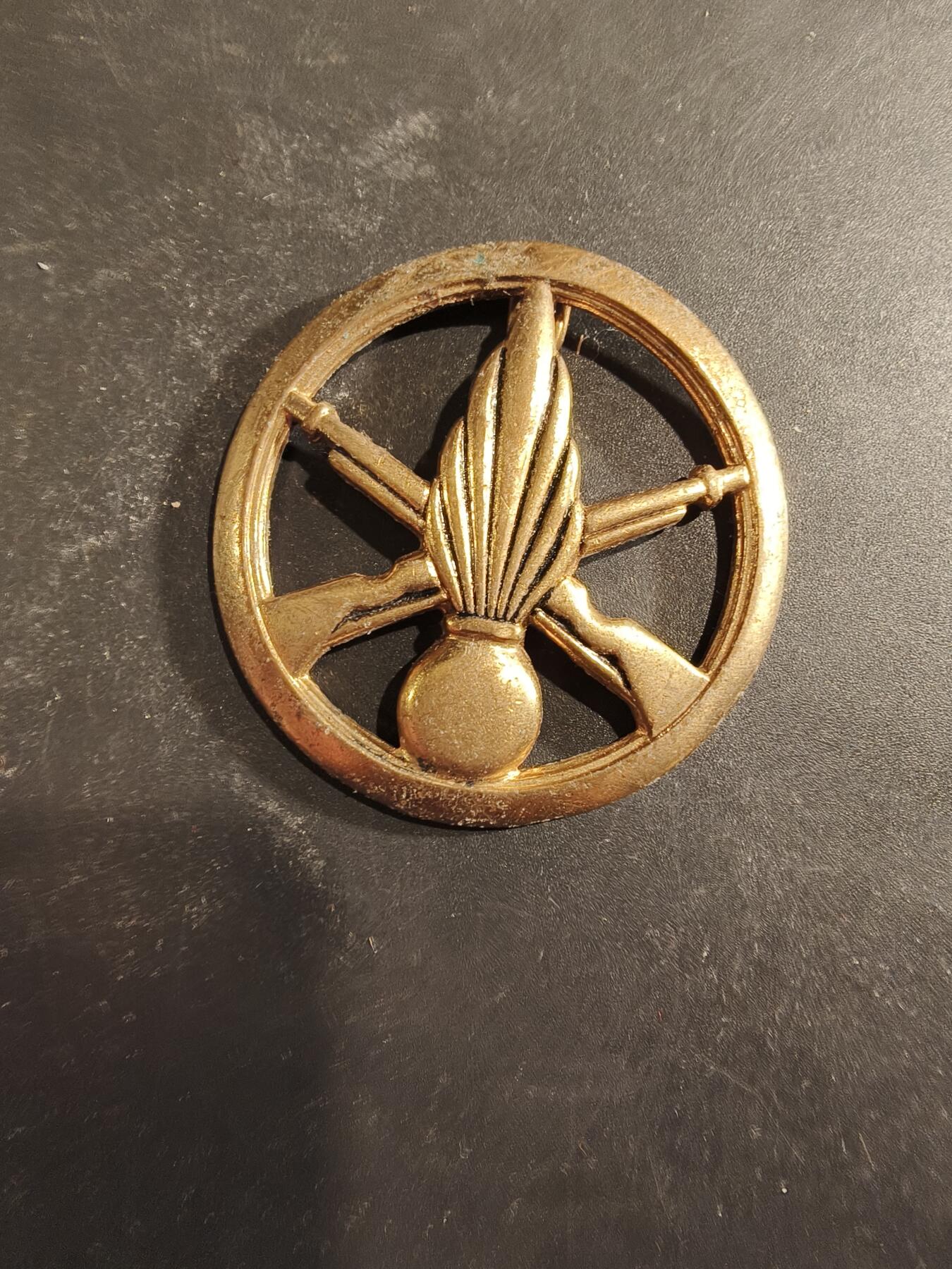 老王徽章第189期 法国步兵贝雷帽徽   金色