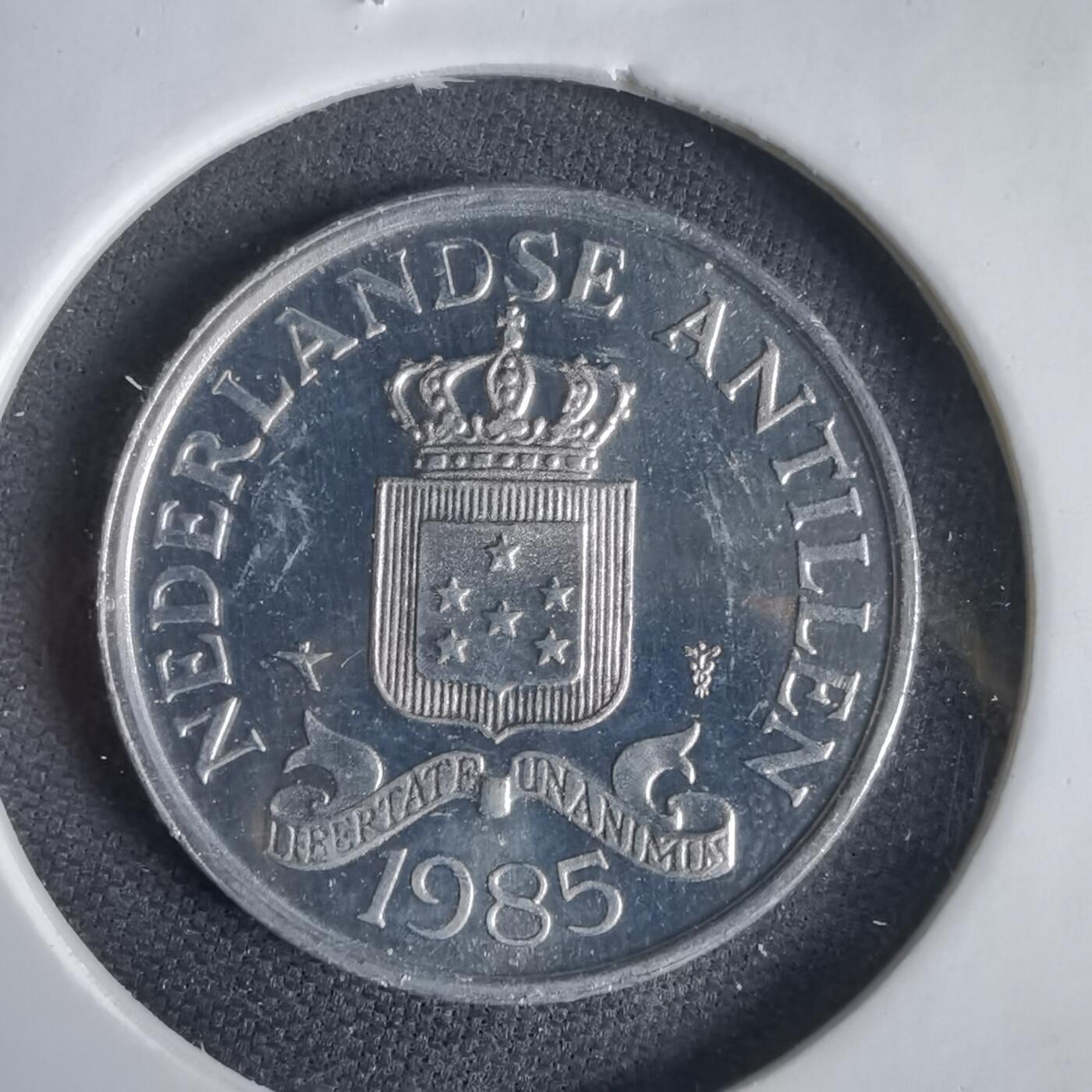 沼泽如烟--第1031场 荷属安的列斯1985年2.5分