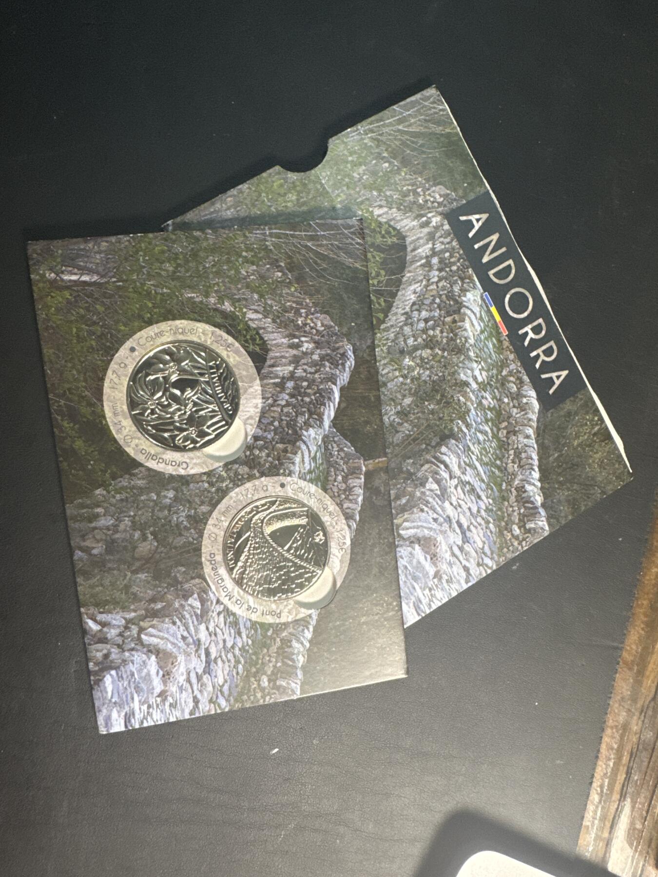 ❤️【币观天下】❤️ 第346期钱币拍卖场- 2026.3.27周五晚上6点半场 长期征集拍品  安道尔2021年 首枚1.25欧元纪念币 国花水仙及大桥2枚套装BU卡 发行量3000