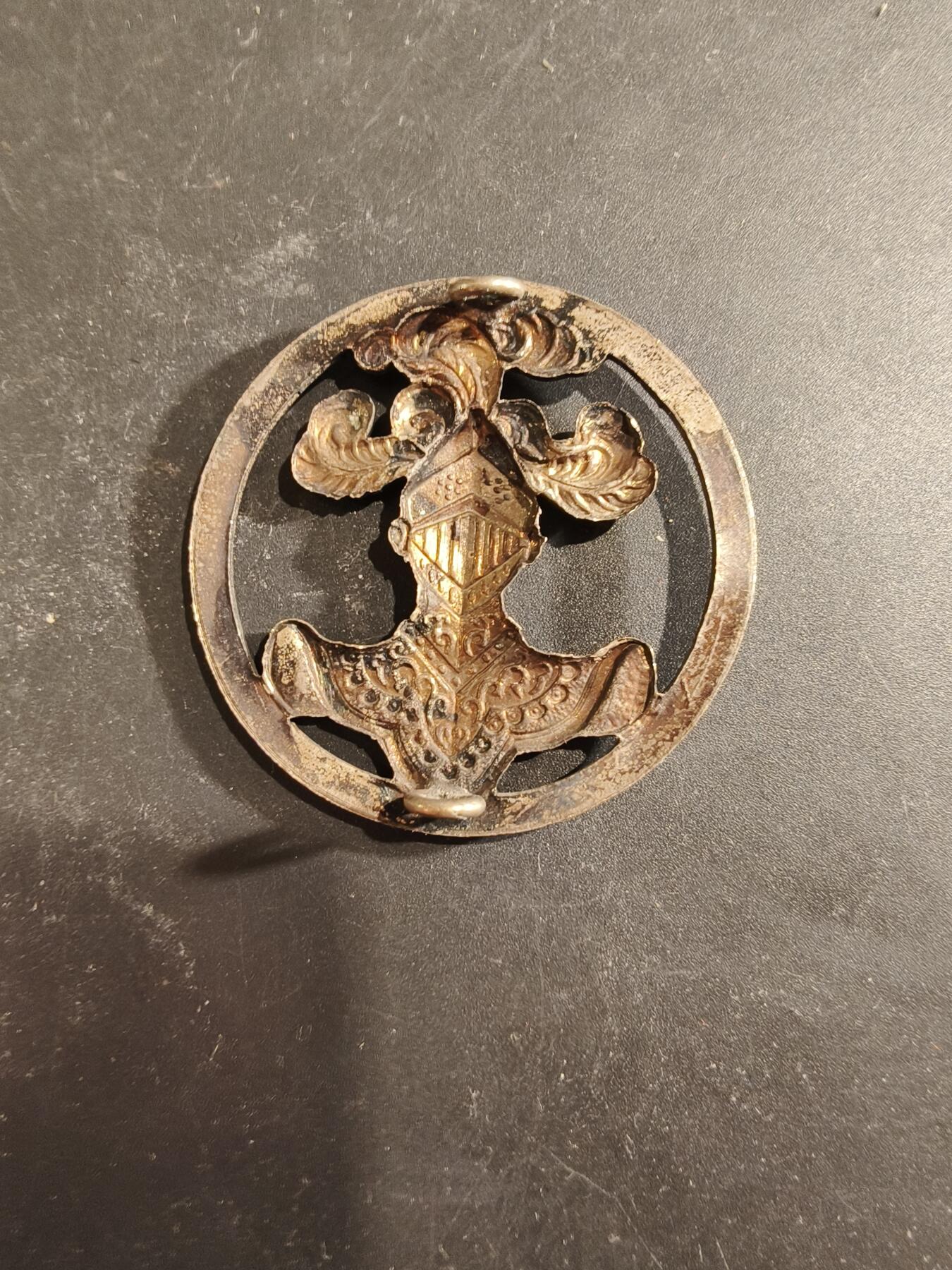 老王徽章第189期 法国装甲兵贝雷帽徽   银色