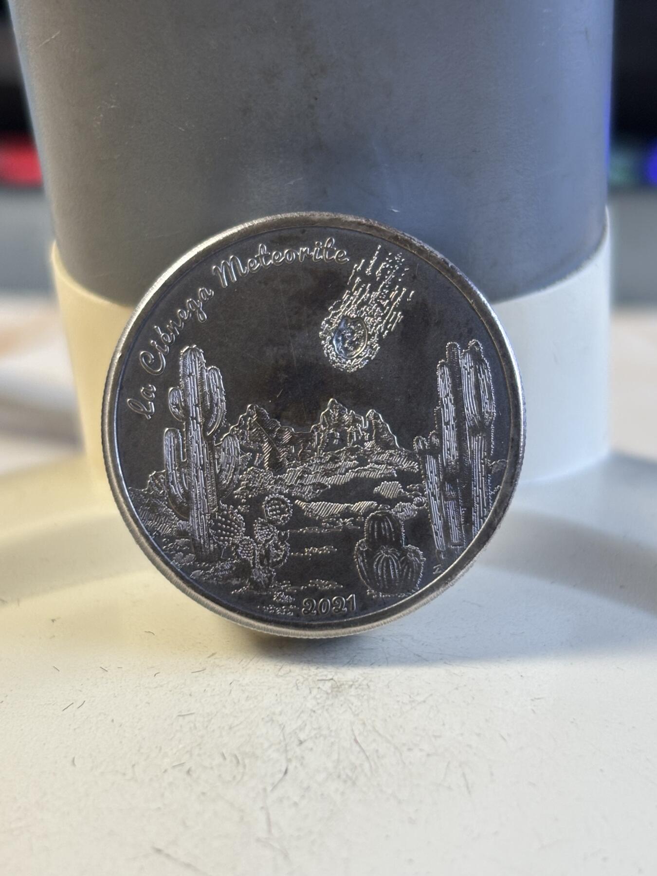 第195期拍卖 库克2021年镶嵌墨西哥索诺拉州拉西埃内加陨石银币，999银，1盎司，发行2500枚，有氧化