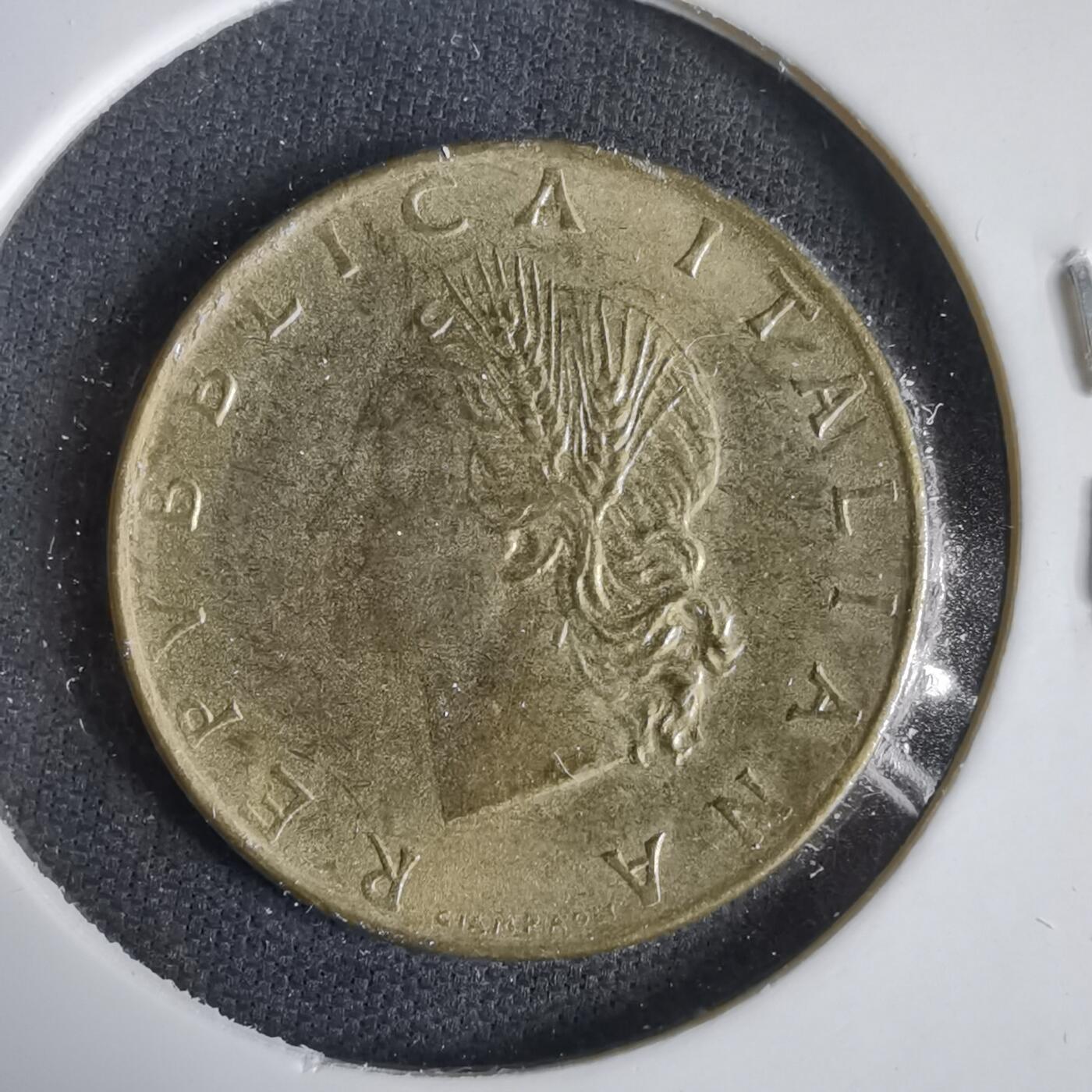 沼泽如烟--第1031场 意大利1981年20里拉