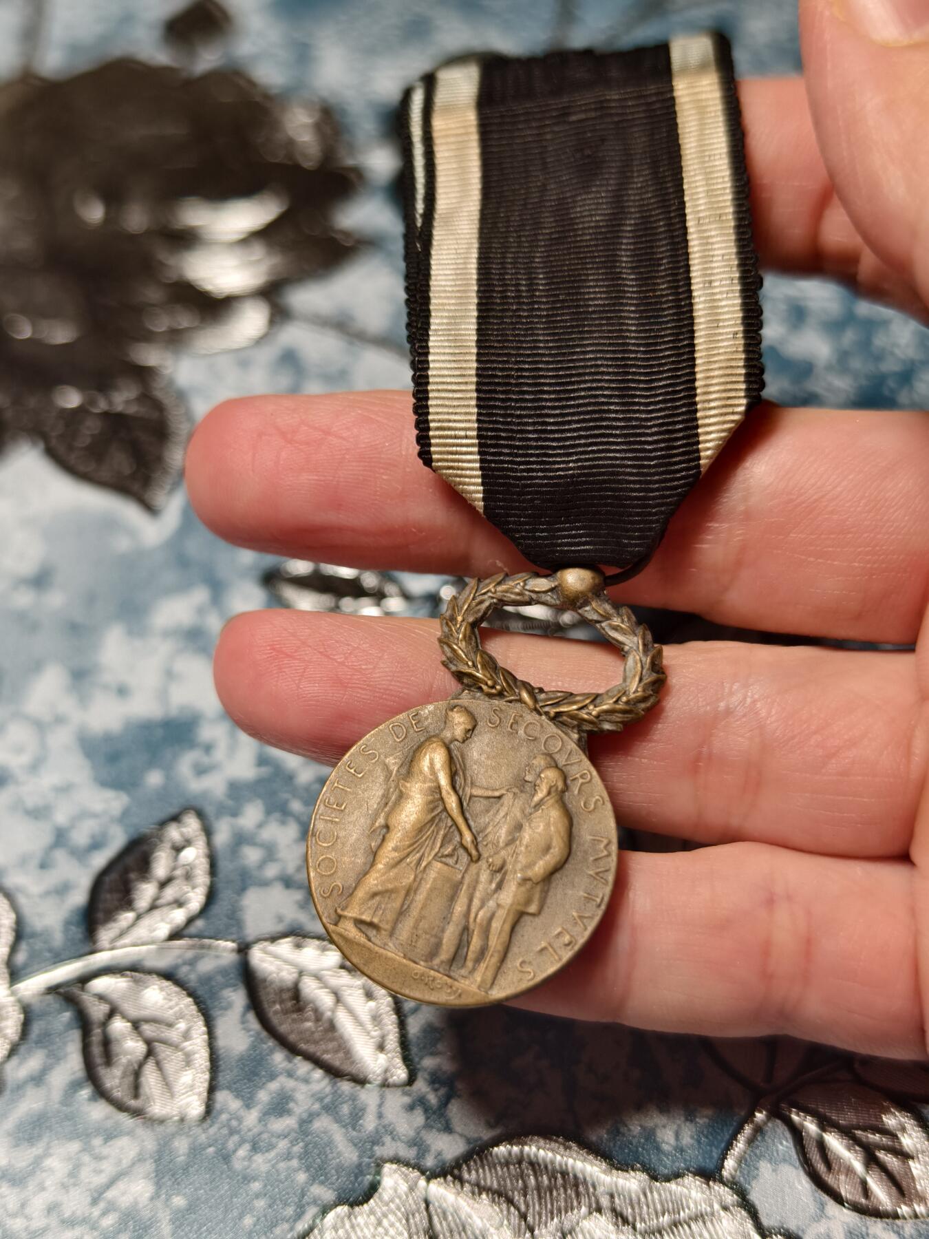 抚柳草堂-第十九期章牌钱币  奖章勋章限时免佣 满百包邮 放漏专场 19世纪至20世纪初法国互助协会荣誉奖章 法国著名雕塑家O. Roty作品 实发版