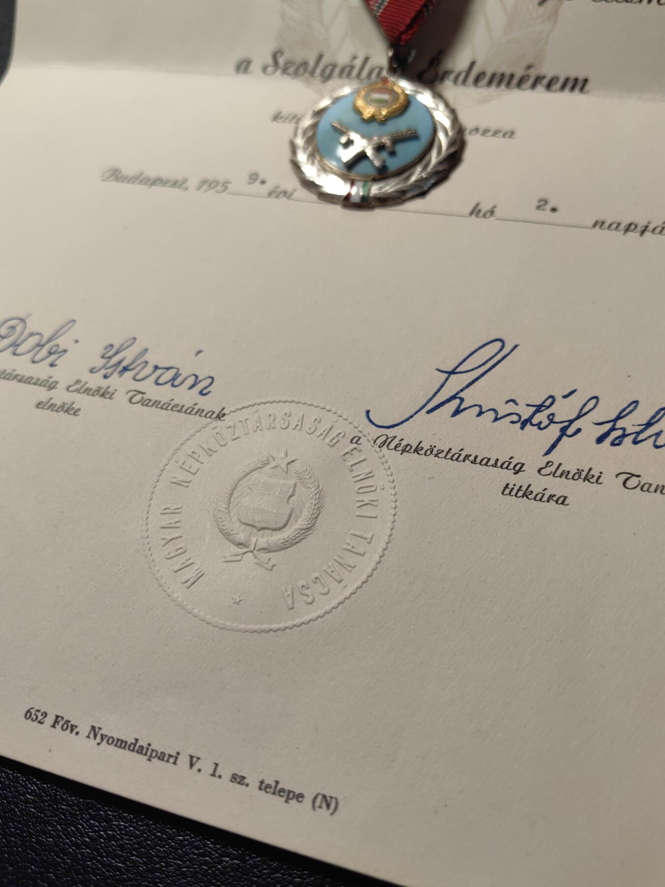 靖甫拍卖第七场 匈牙利优秀服役勋章带证