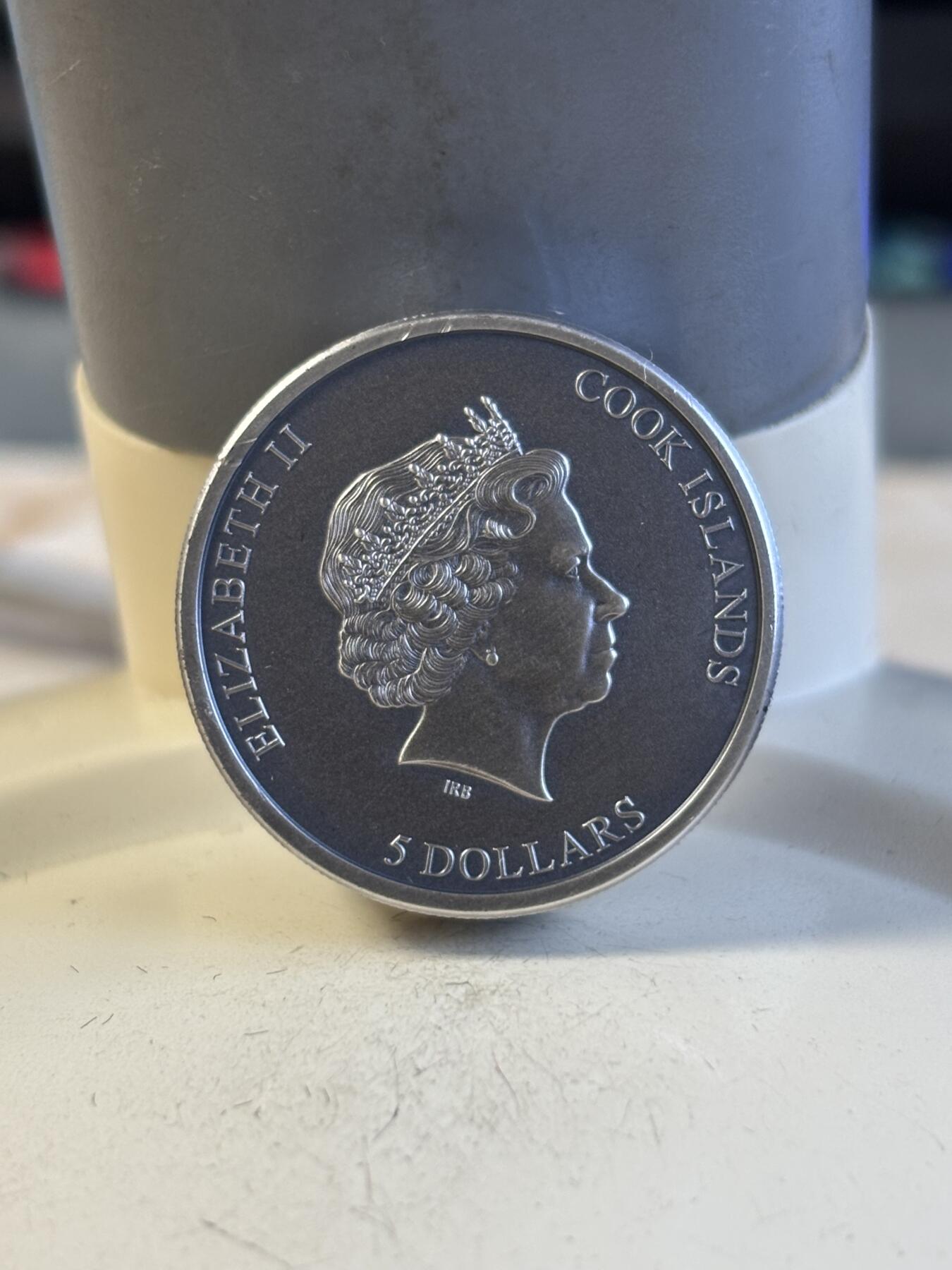 第195期拍卖 库克2021年镶嵌墨西哥索诺拉州拉西埃内加陨石银币，999银，1盎司，发行2500枚，有氧化