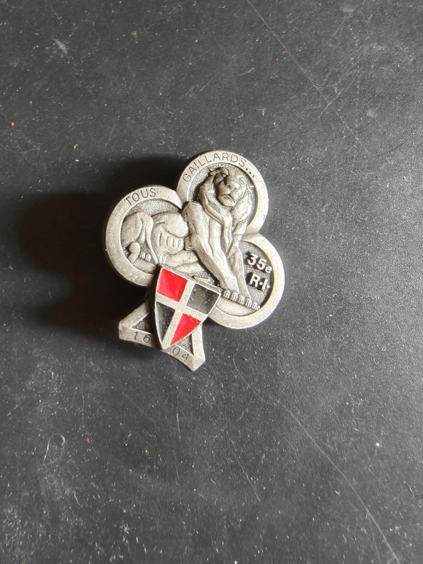 老王徽章第189期 法国陆军第35步兵团证章