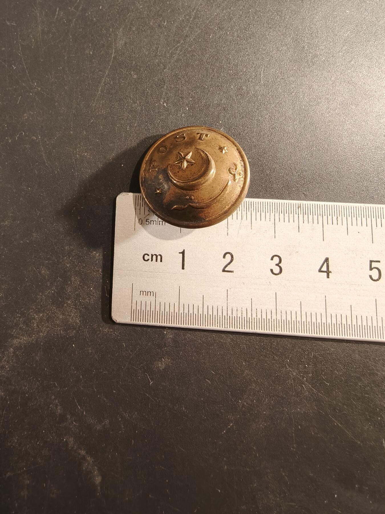 老王徽章第189期 一战土耳其奥斯曼帝国陆军铜扣   维也纳代工      25mm