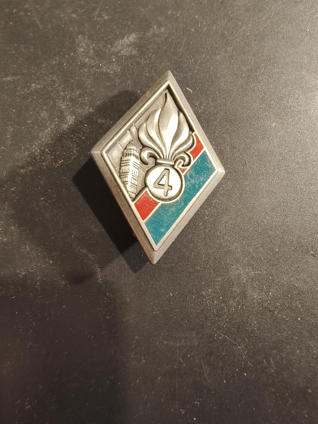 老王徽章第189期 法国外籍军团第4步兵团证章