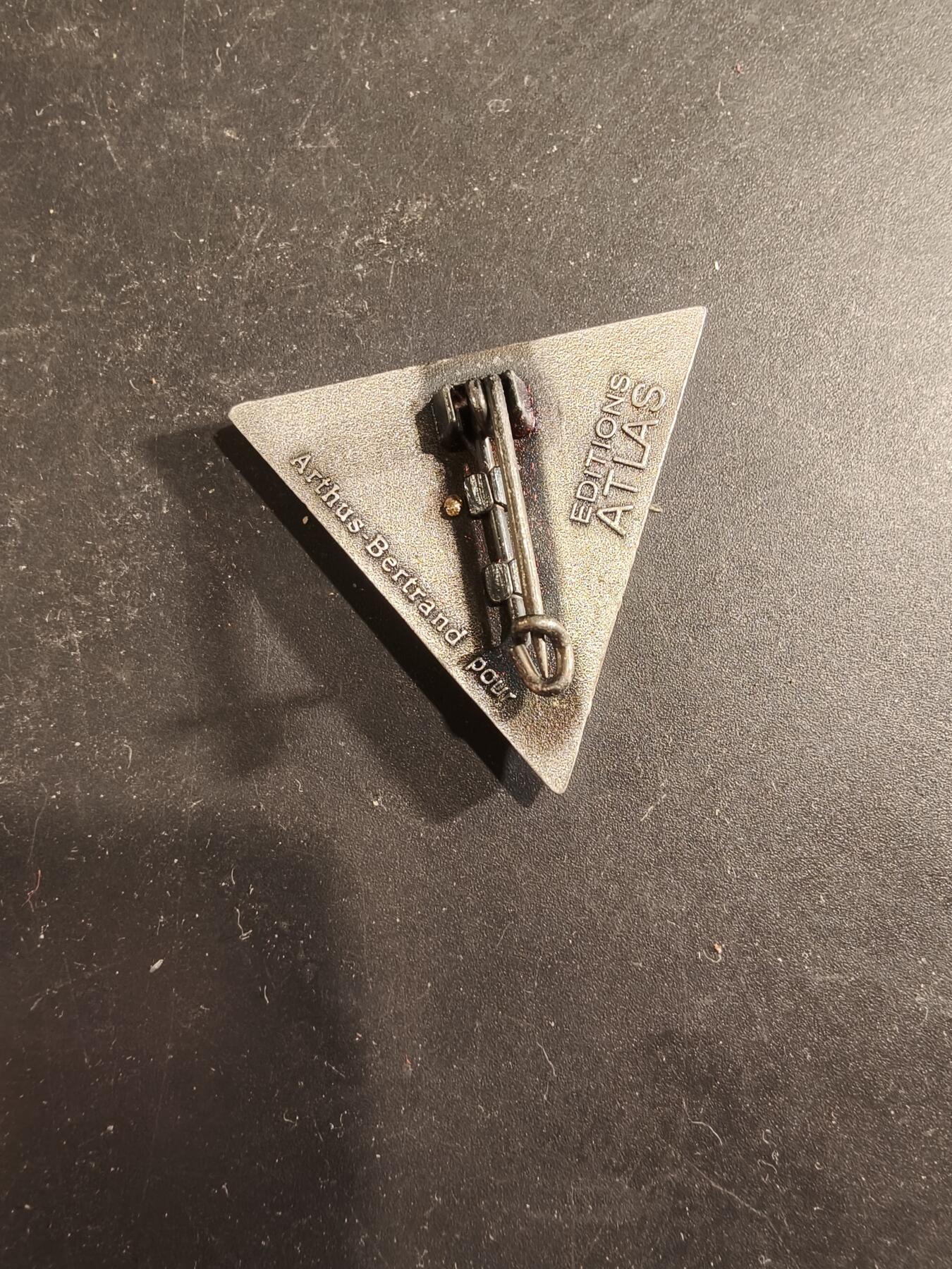 老王徽章第189期 法国外籍军团第2伞降团证章     该团曾参加1949年远征印度支那战役