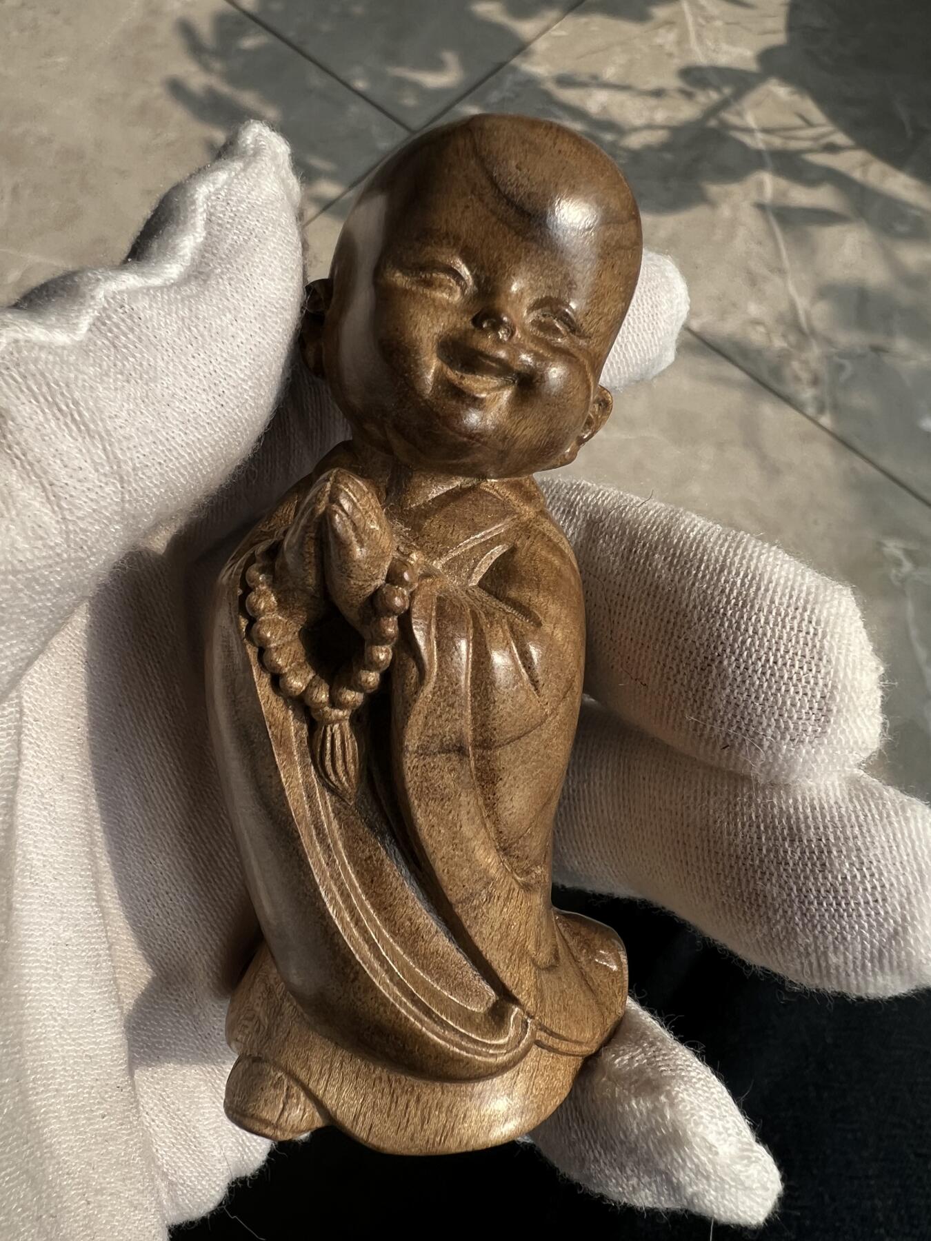 零元拍：金丝楠 精工 小师父 雕件手把件，满手留香金丝流溢。80MM