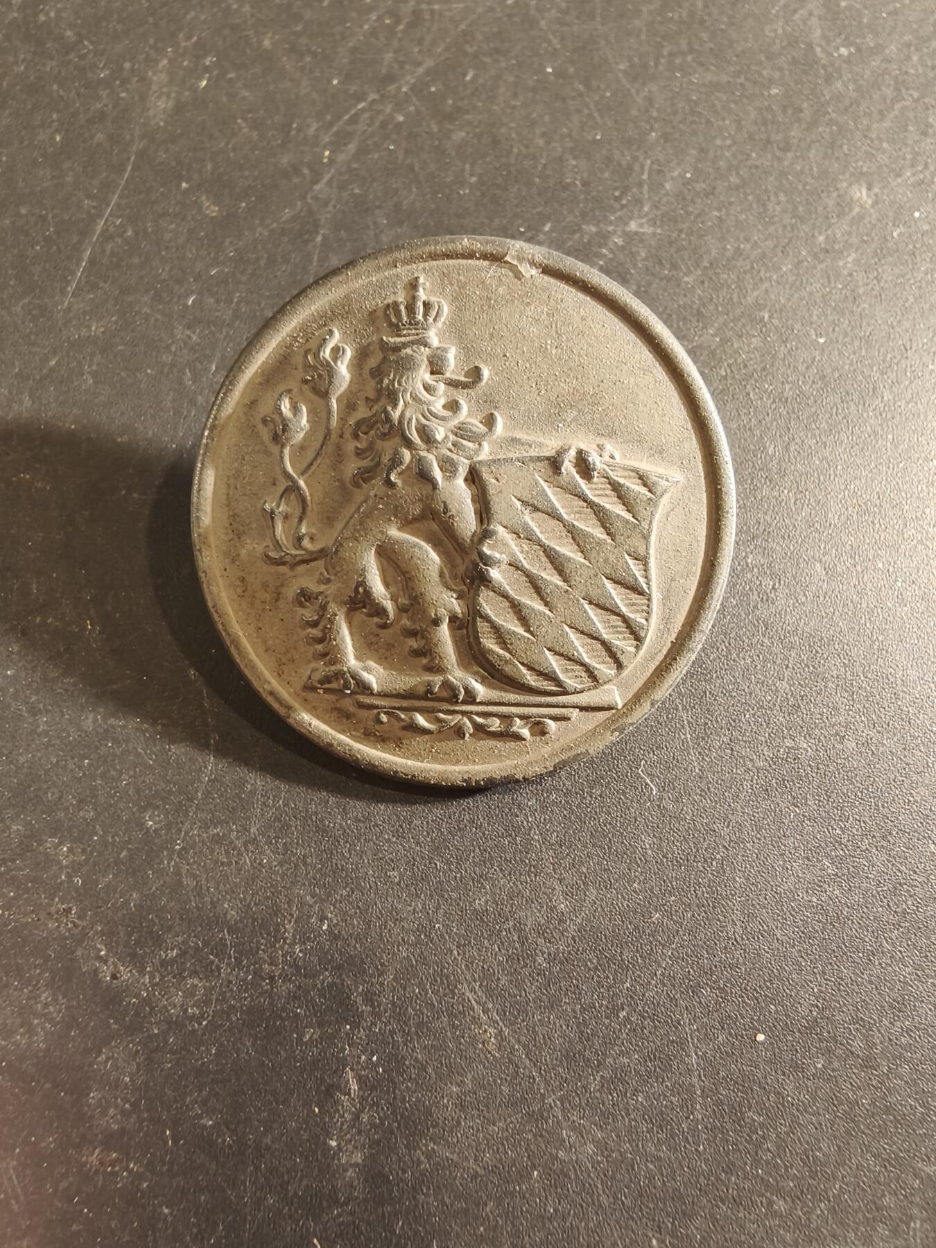 老王徽章第189期 一战时期德国巴伐利亚王国士官/军士长领扣    30mm