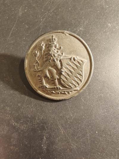 老王徽章第189期 - 一战时期德国巴伐利亚王国士官/军士长领扣    30mm