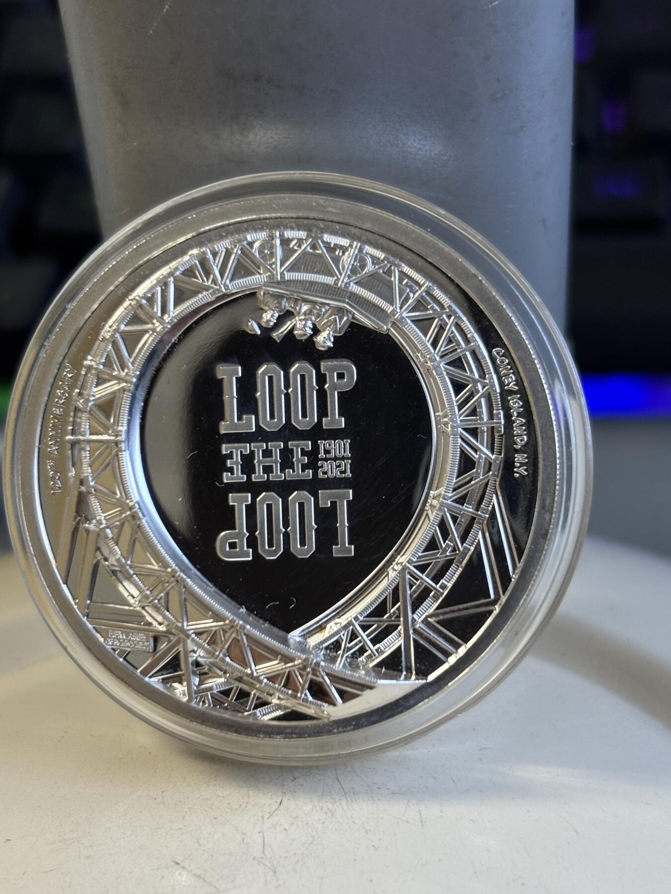 第195期拍卖 库克2021年摩天轮双面高浮雕1盎司纪念银币，999银，发行1901枚，有小丝