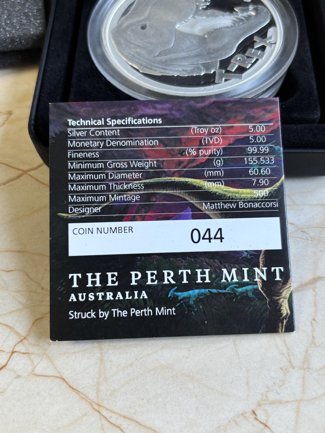 第195期拍卖 图瓦卢2017年恐龙系列霸王龙5盎司精制纪念银币，9999银，发行500枚