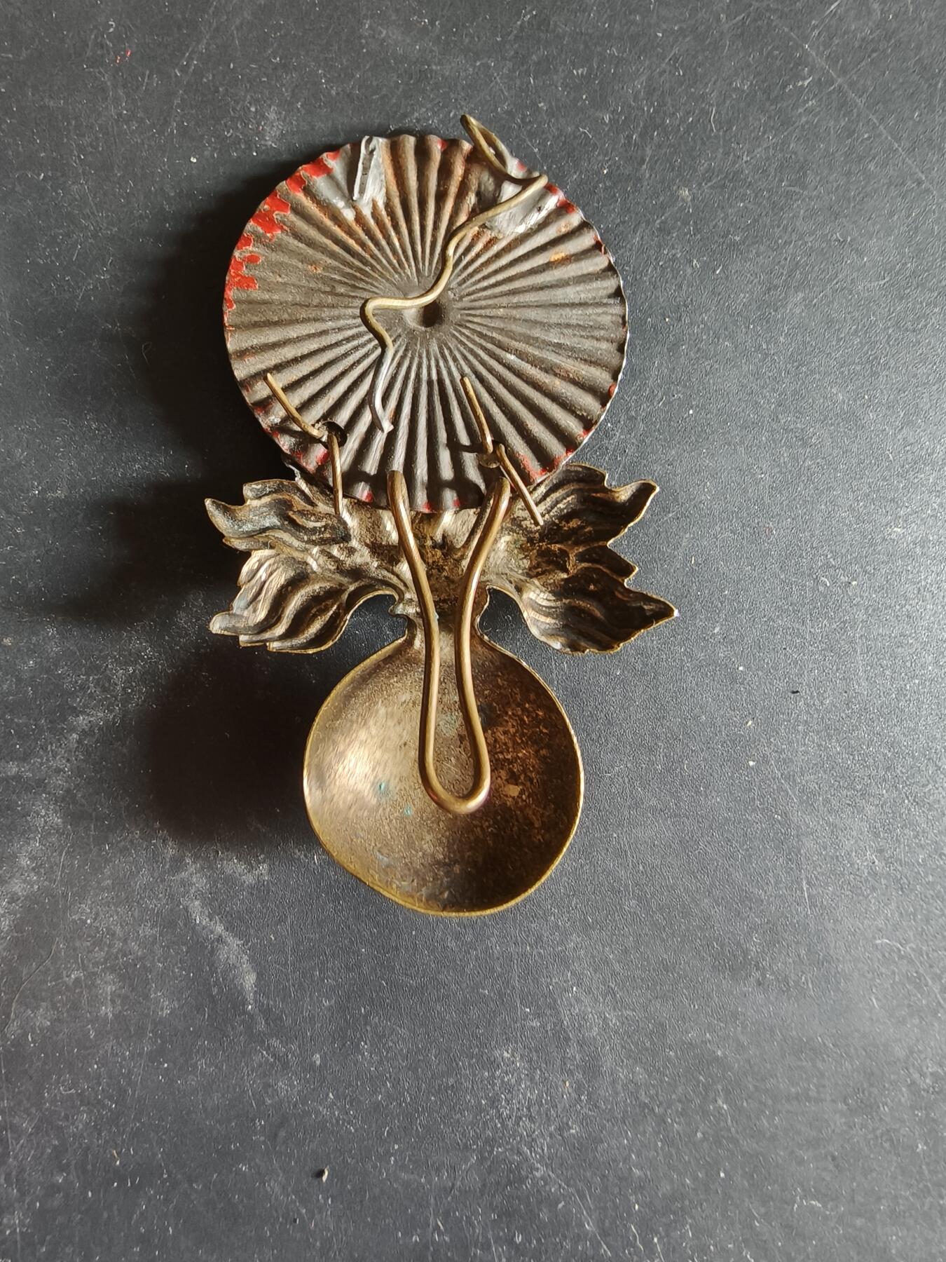 老王徽章第189期 法国三共时期宪兵头盔帽徽