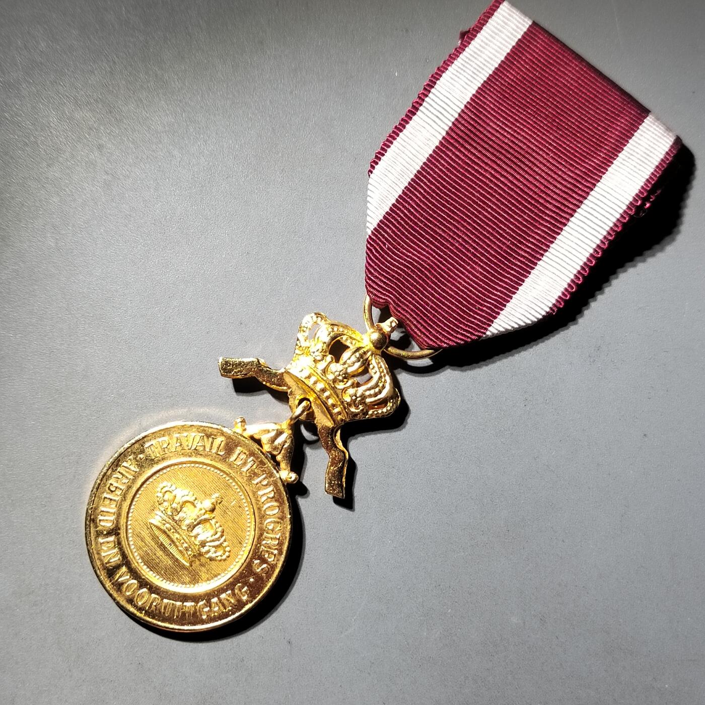 PCAI钱币  27-789  钱币证章邮票小专场 比利时金级皇冠