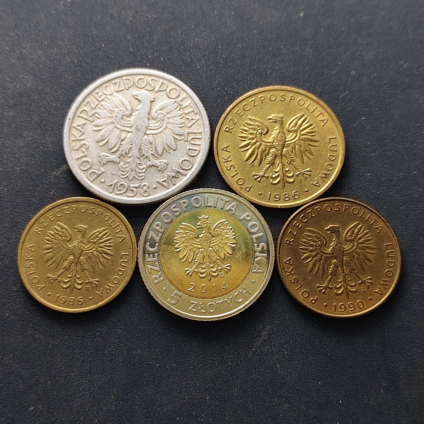 【全场包邮】纯粹捡漏拍514场 波兰1958-2014年各版本散币5枚一组-含2014年5兹罗提华沙皇家城堡双色纪念币