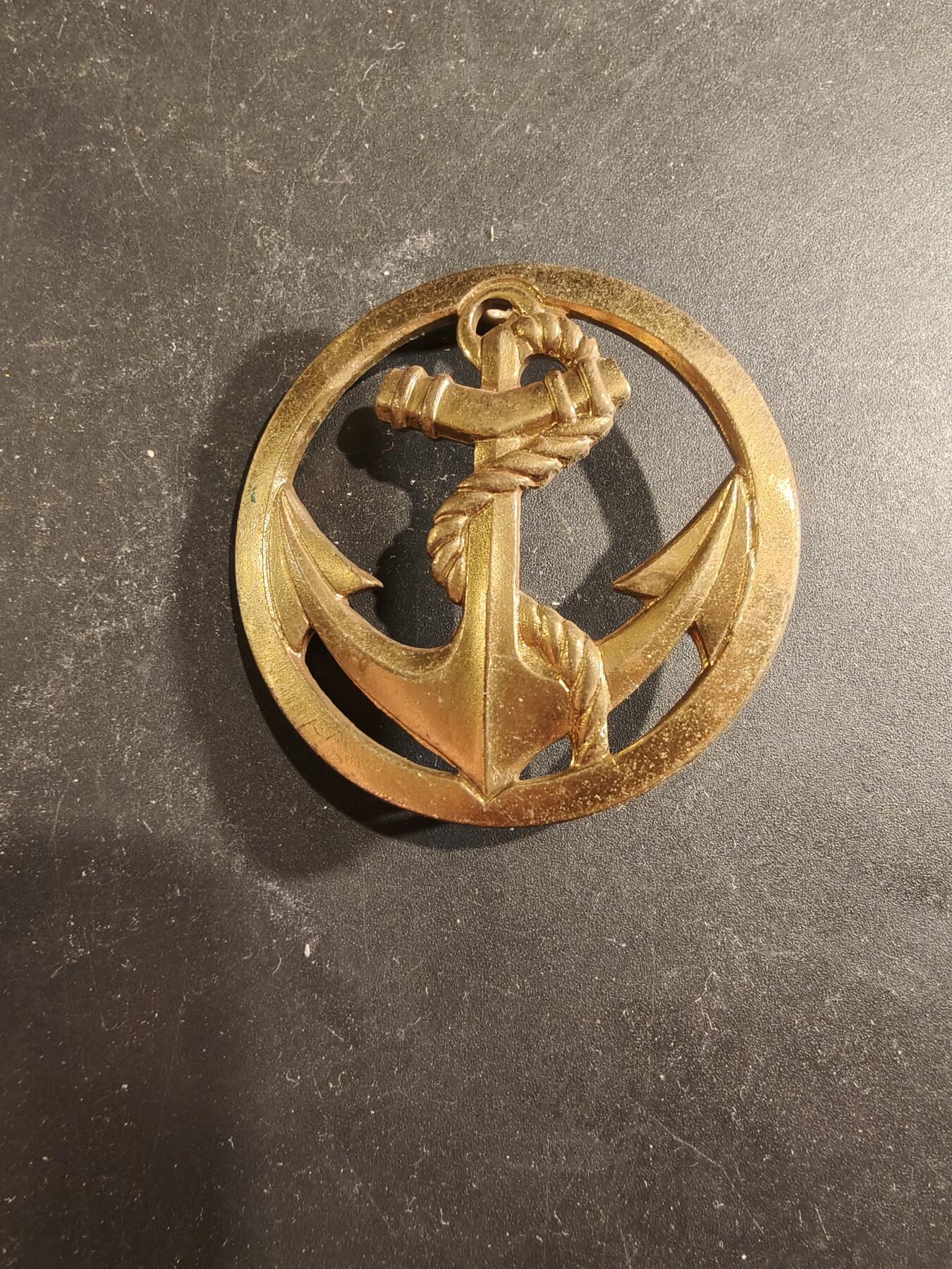 老王徽章第189期 法国海军贝雷帽徽   金色