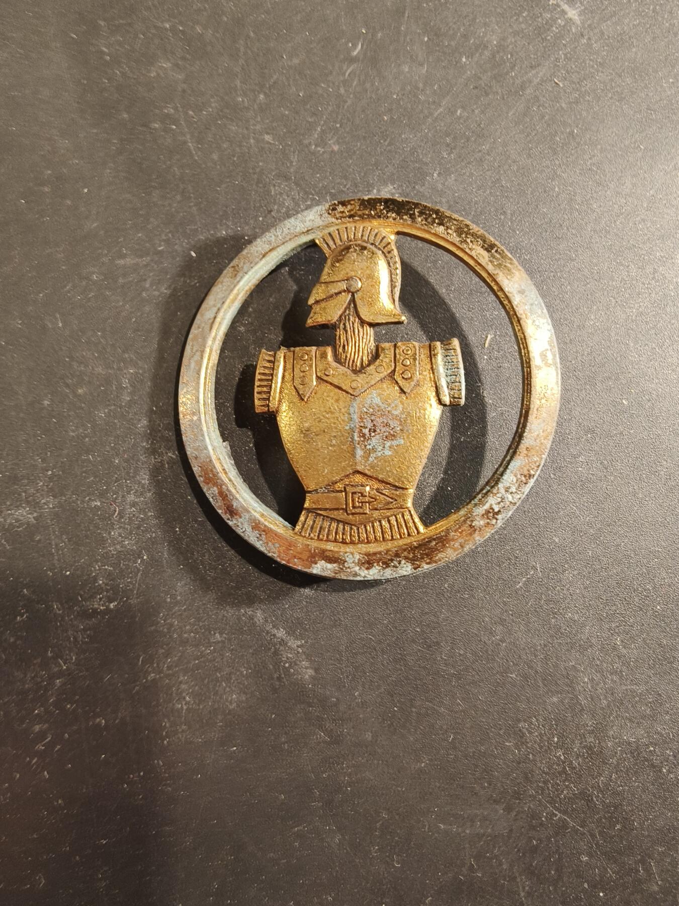 老王徽章第189期 法国工兵贝雷帽徽    金色