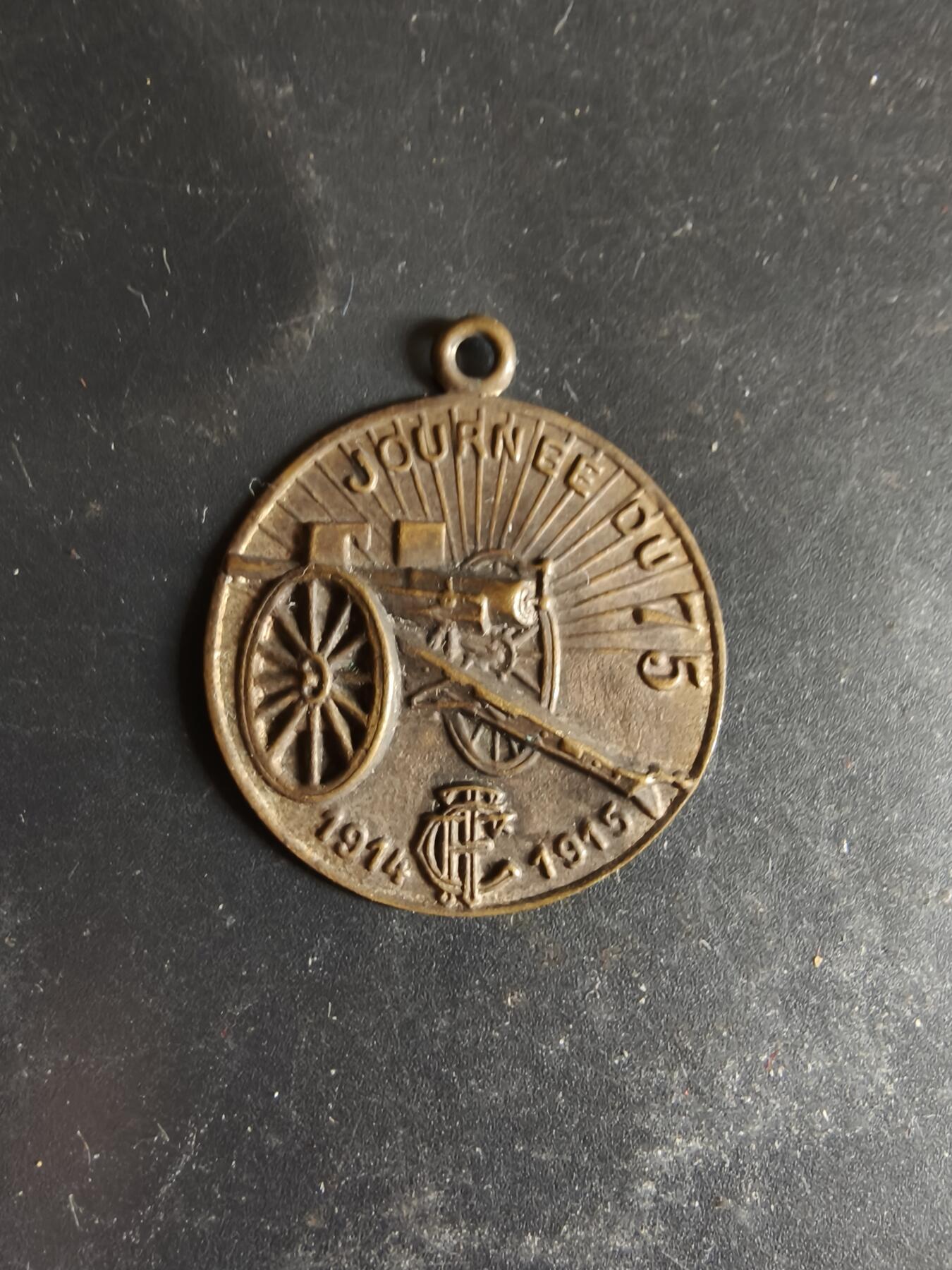 老王徽章第189期 法国一战1915年士兵日纪念章