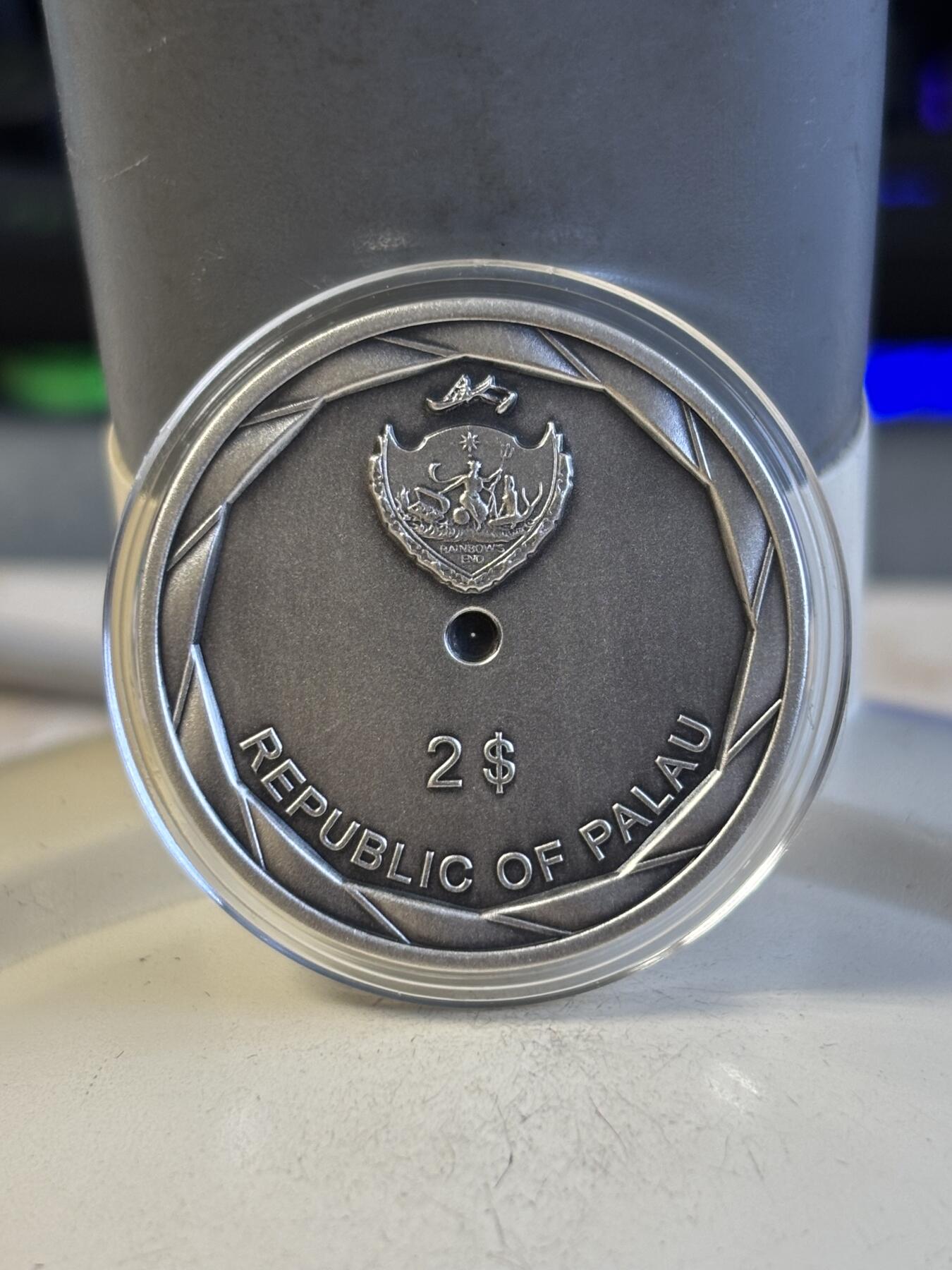 第195期拍卖 帕劳2019年相机照相术发明180周年仿古纪念银币，发行999枚，10克，发行999枚