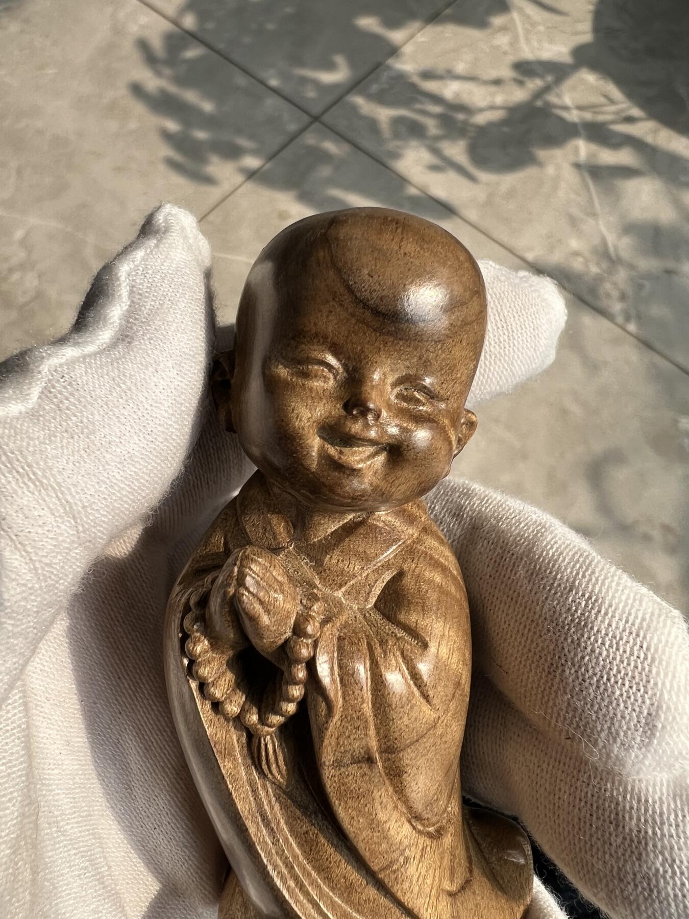 零元拍：金丝楠 精工 小师父 雕件手把件，满手留香金丝流溢。80MM