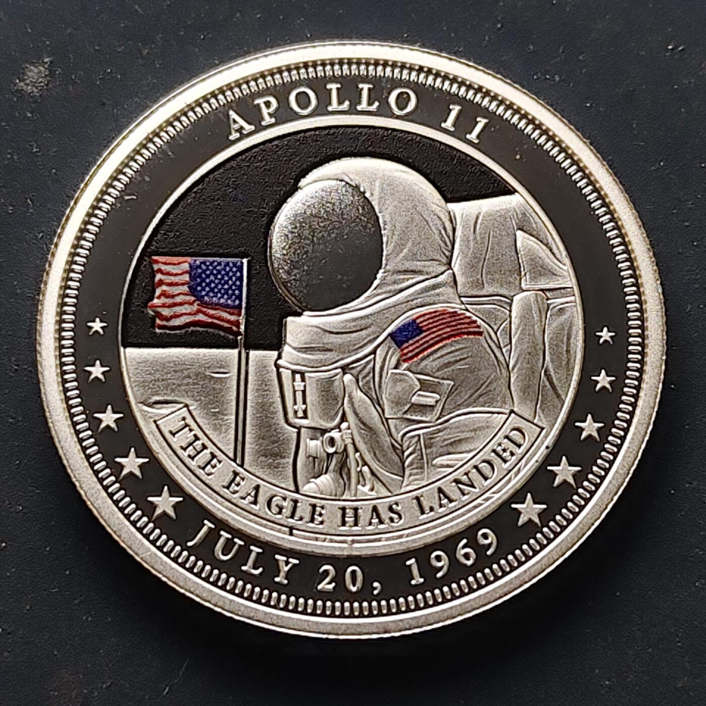 【全场包邮】纯粹捡漏拍515场 【少见】斐济2019年1元阿波罗十一号登月50周年彩色精制纪念银币【38.6毫米25克99.9%】-量约5000