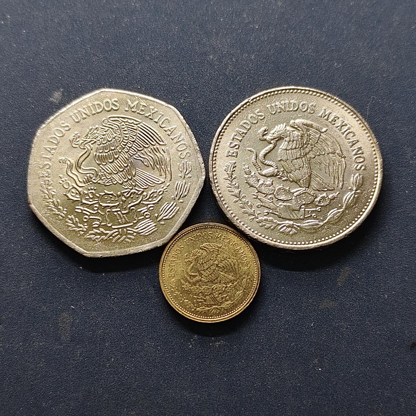 【全场包邮】纯粹捡漏拍514场 墨西哥1985年3枚一组-含独立175周年纪念币