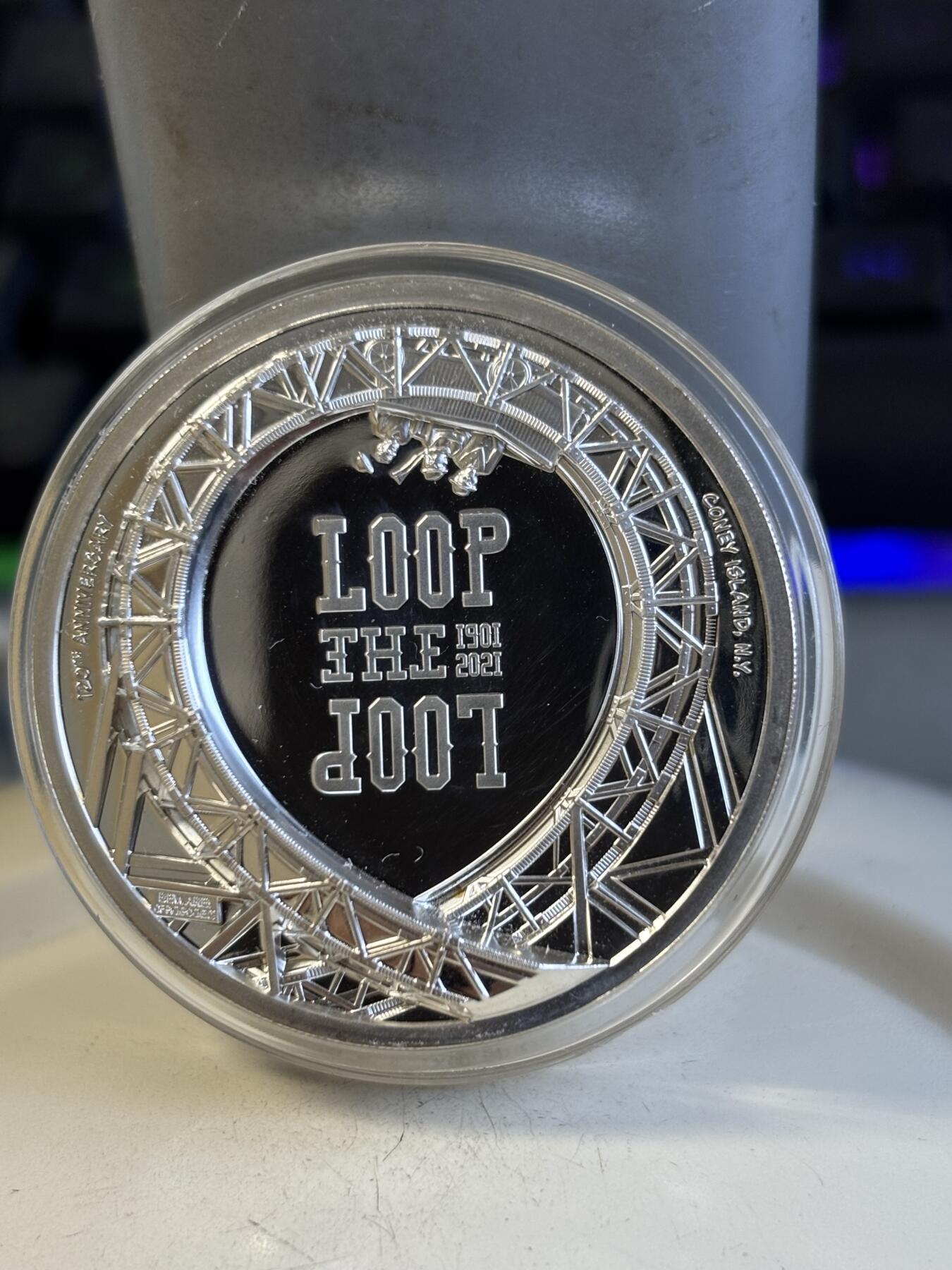 第195期拍卖 库克2021年摩天轮双面高浮雕1盎司纪念银币，999银，发行1901枚，有小丝