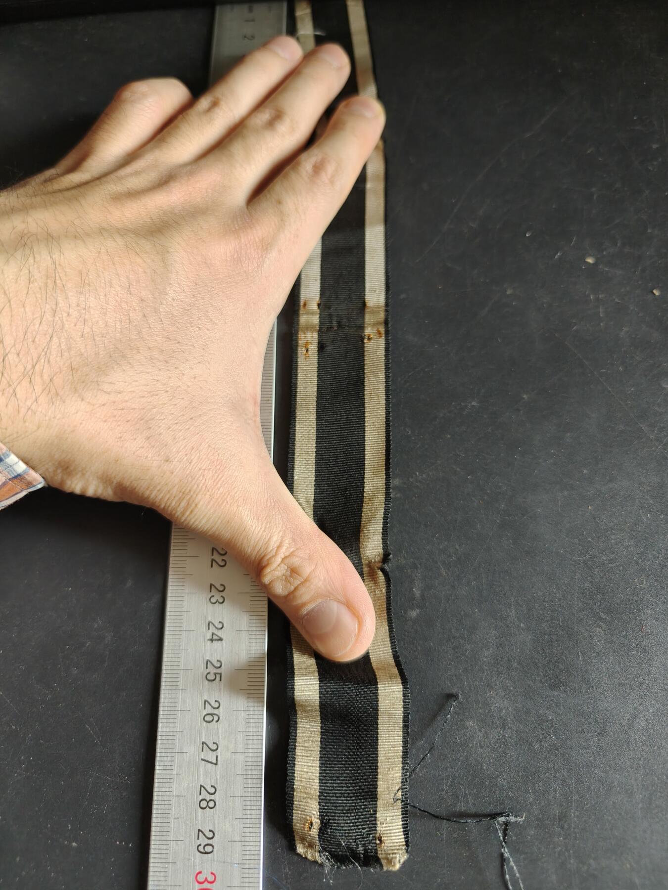 老王徽章第189期 德国一战二铁绶带       29.5cm