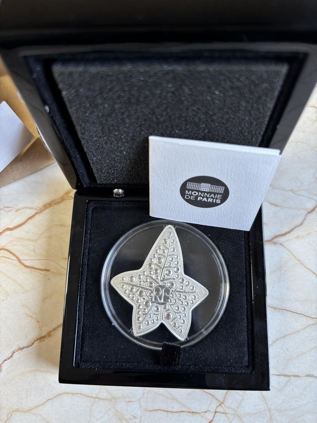 第194期拍卖 法国2008年宝诗龙 法兰西瑰宝 22.2g纪念银币， 900银 ，发行5000枚