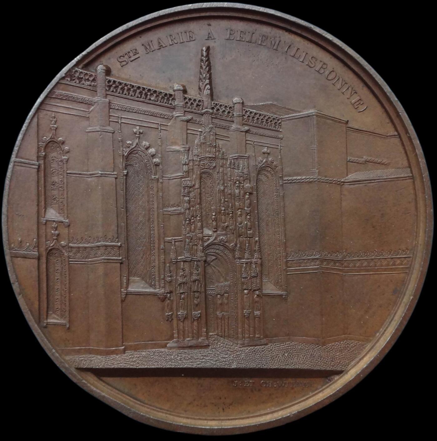 「木头集藏」“春启藏心”——章牌精品专场 J Wiener~1867年葡萄牙里斯本贝伦圣玛利亚教堂铜章 MS 62 BN，直径：59mm，实物品相很好。著名的维纳（Wiener）教堂系列作品中的一枚，欧洲古典建筑章牌的典范。  圣玛利亚教堂是杰罗尼莫斯修道院建筑群的一部分，这座联合国教科文组织世界遗产象征着葡萄牙的财富、权力和探索的胜利，由国王曼努埃尔一世于 16 世纪初下令建造，