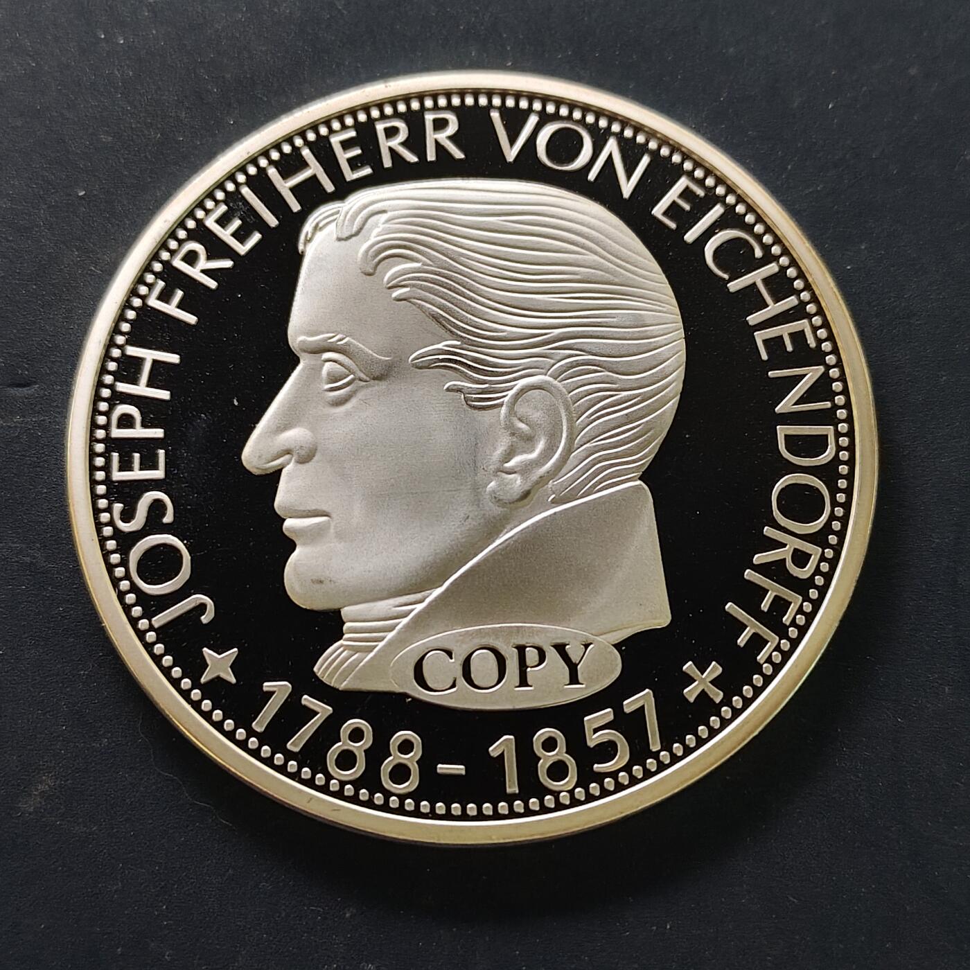 【全场包邮】纯粹捡漏拍515场 【纪念章】德国1964年5马克约瑟夫·冯·艾兴多夫诞生100周年纪念币70毫米112克超大型精制复刻版纪念章