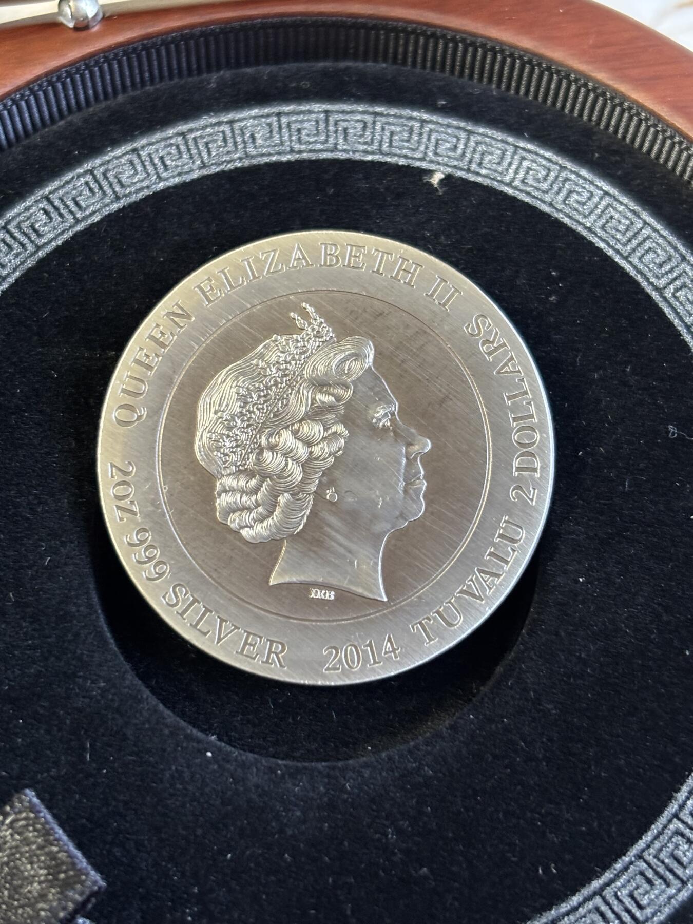 第195期拍卖 图瓦卢2014年奥林匹斯众神系列1宙斯高浮雕银币，999银，发行1500枚