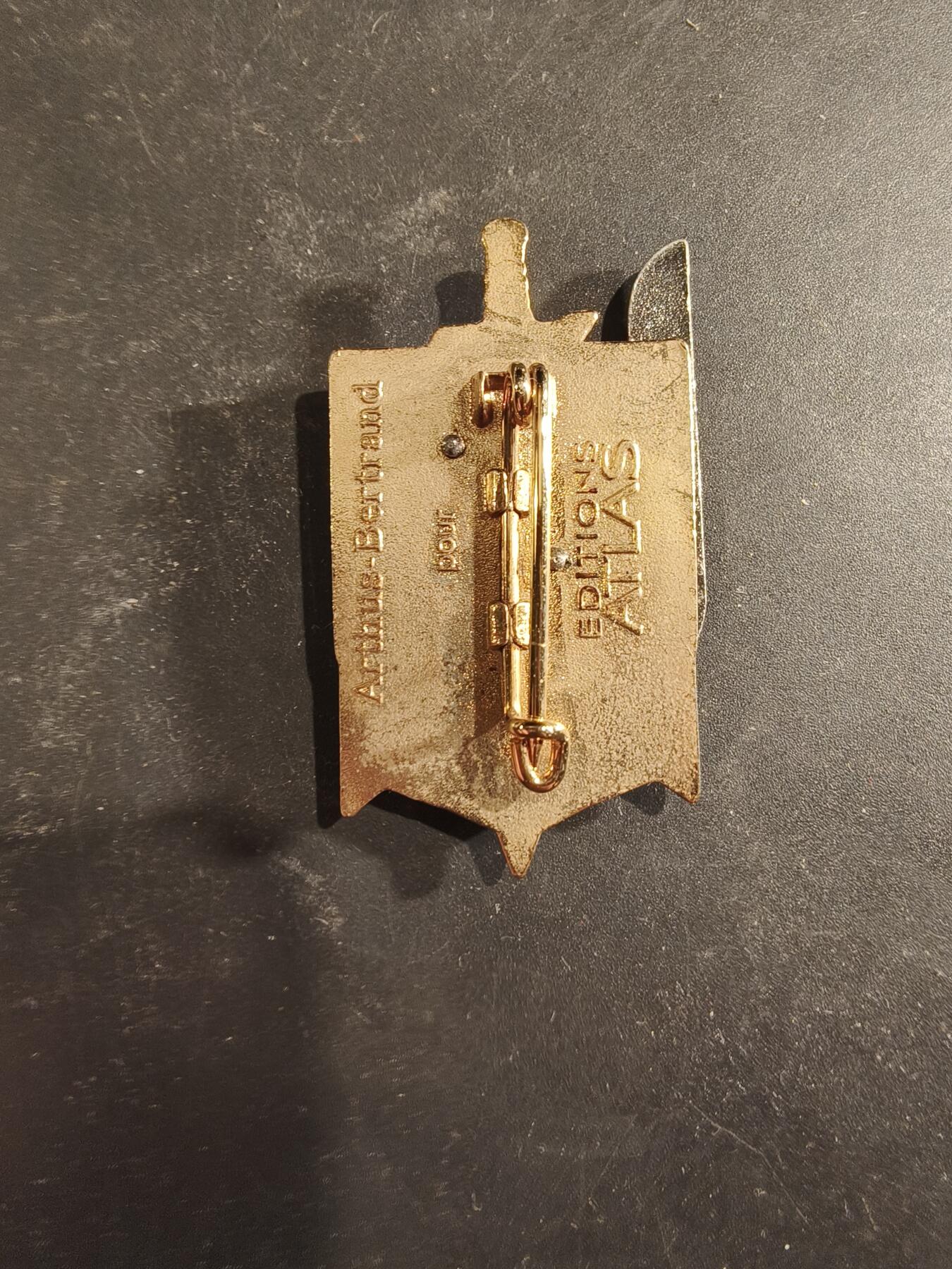 老王徽章第189期 法国陆军第3海兵步兵伞兵团证章      该团隶属于法国海军陆战队部队，拥有悠久的历史，参与过印度支那战争和阿尔及利亚战争等重要冲突