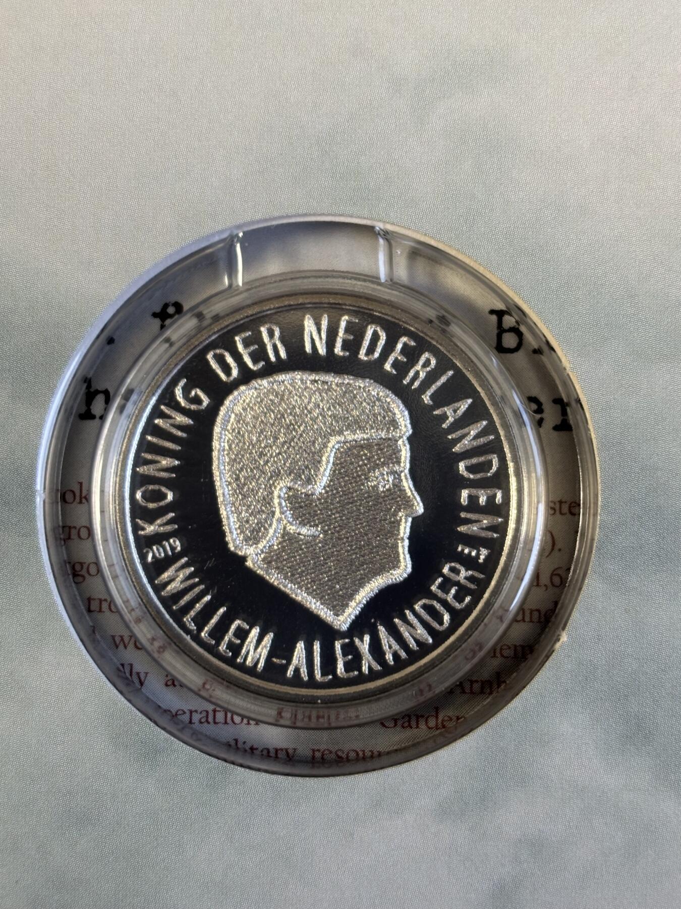 第195期拍卖 卡装荷兰2019年二战市场花园空降行动精制银币15.5克，925银，发行4500枚