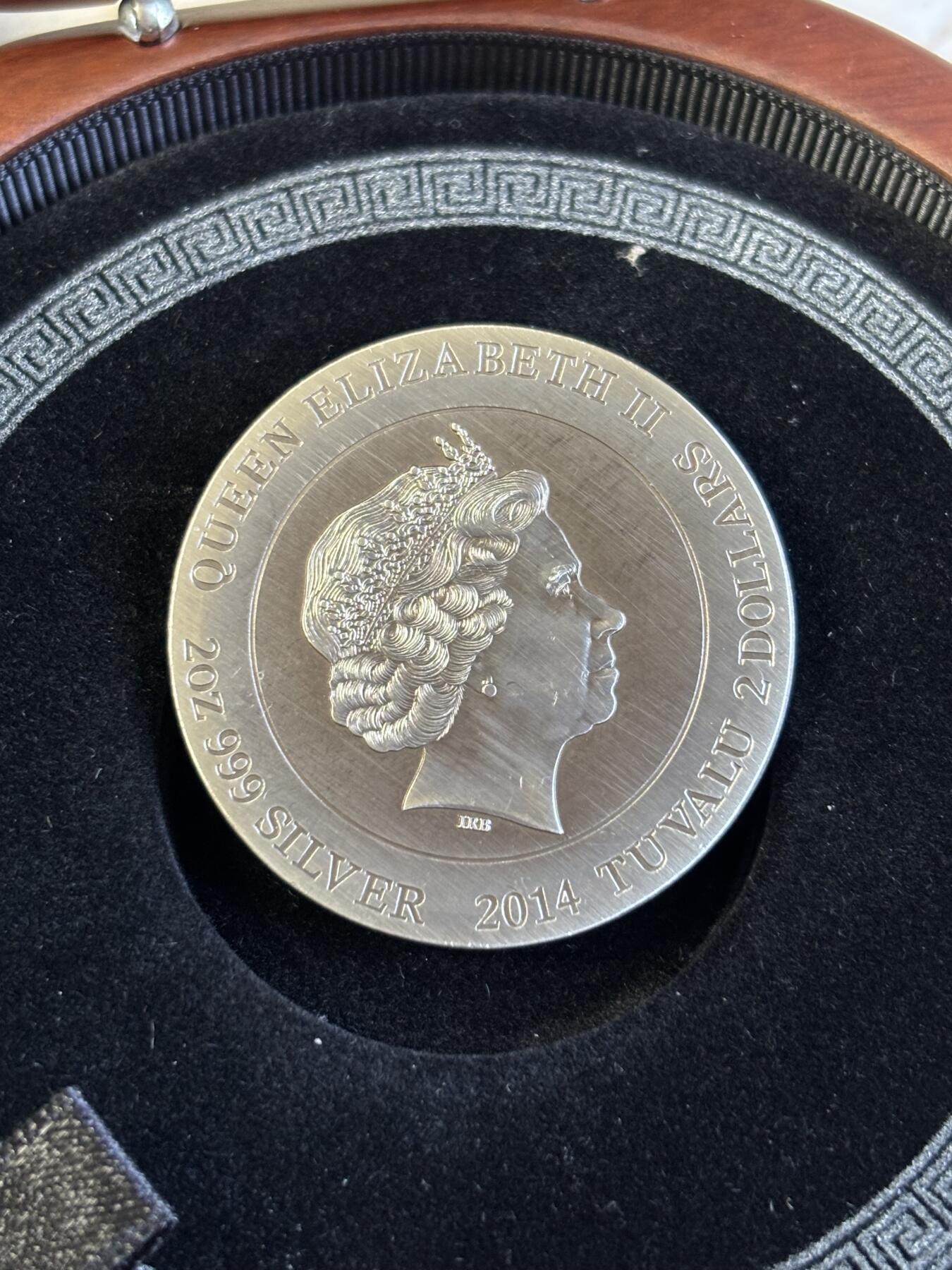 第195期拍卖 图瓦卢2014年奥林匹斯众神系列1宙斯高浮雕银币，999银，发行1500枚