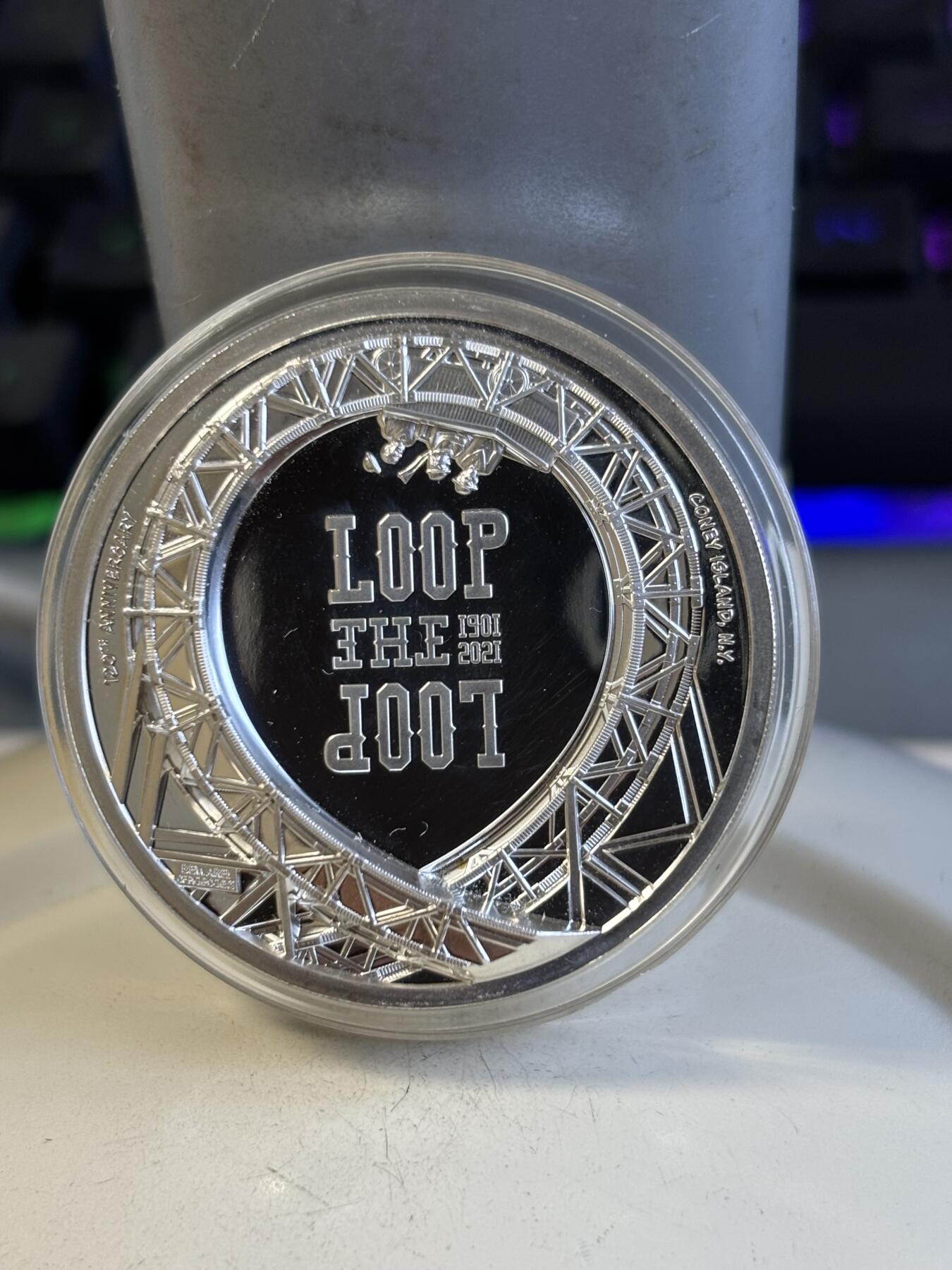 第195期拍卖 库克2021年摩天轮双面高浮雕1盎司纪念银币，999银，发行1901枚，有小丝